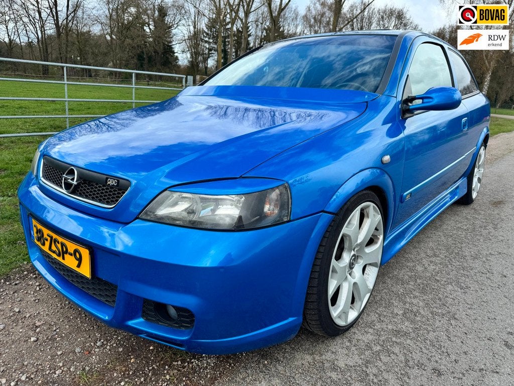 Opel Astra 2.0-16V OPC edition no 0034|subwoofer|dakje, Auto's, Stof, Gebruikt, Zwart, 4 cilinders