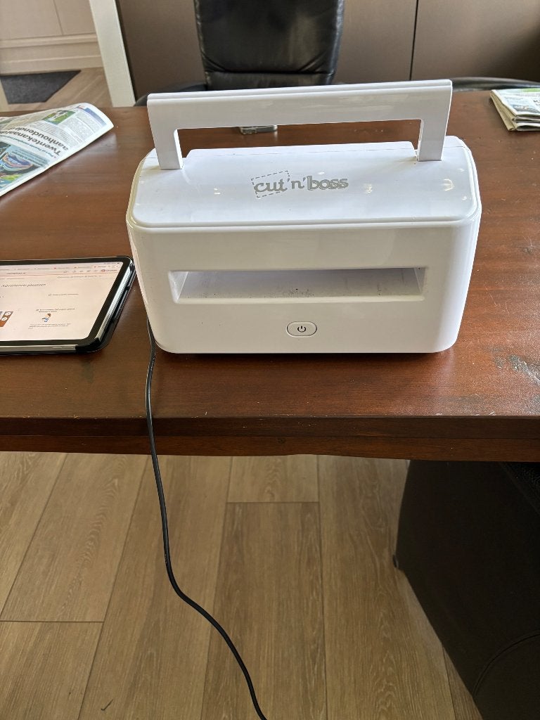 Cut’n’ Boss machine., Hobby en Vrije tijd, Kaarten | Zelf maken, Ophalen of Verzenden, Gebruikt, Overige thema's, Overige typen