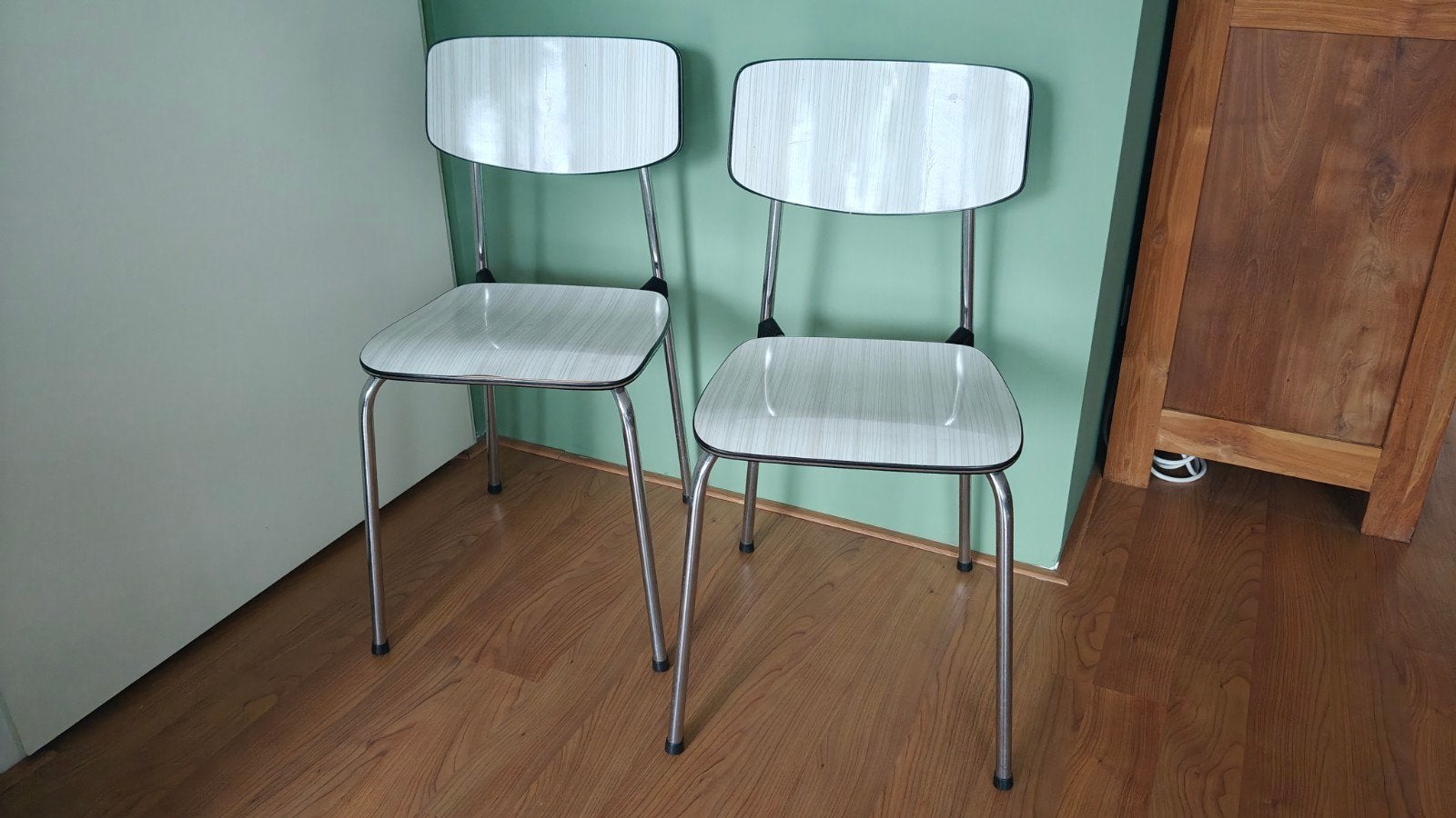 Retro stoelen (wit/grijs) - set van 2, Antiek en Kunst, Ophalen
