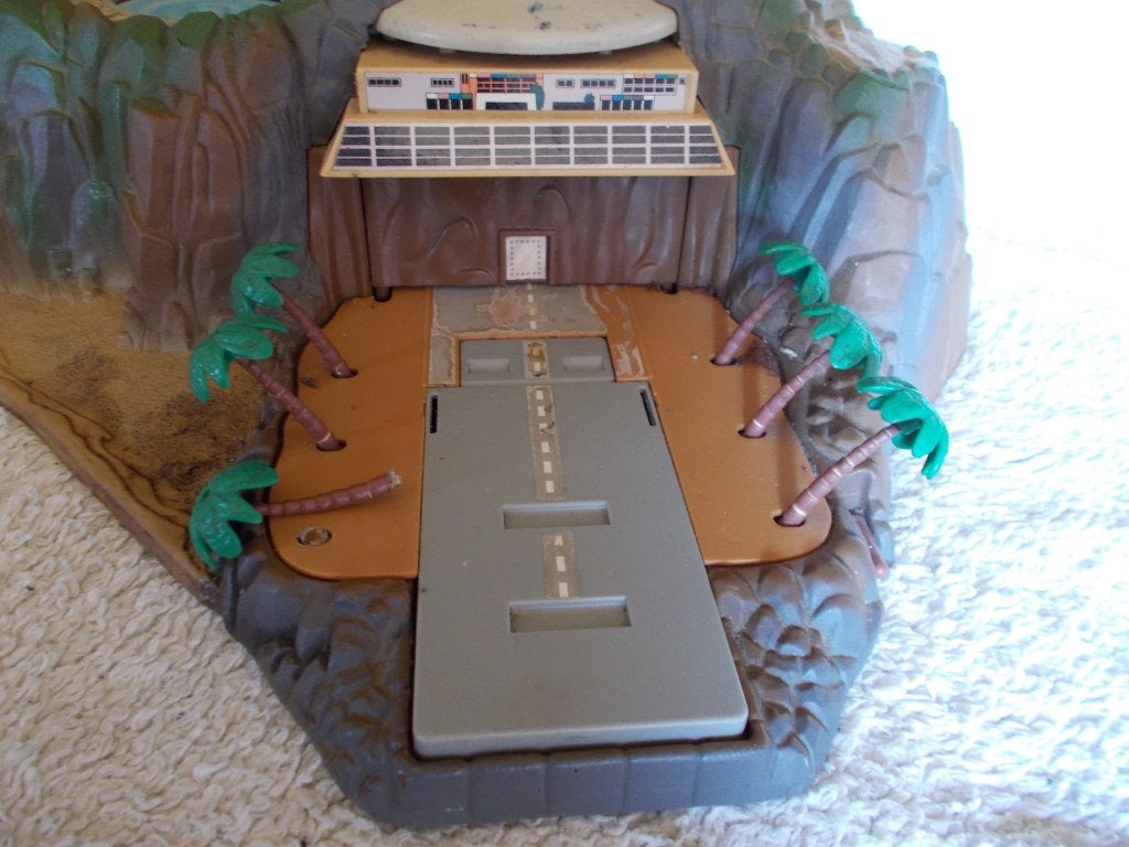 1992 Matchbox THUNDERBIRDS TRACY ISLAND., Ophalen of Verzenden, Gebruikt