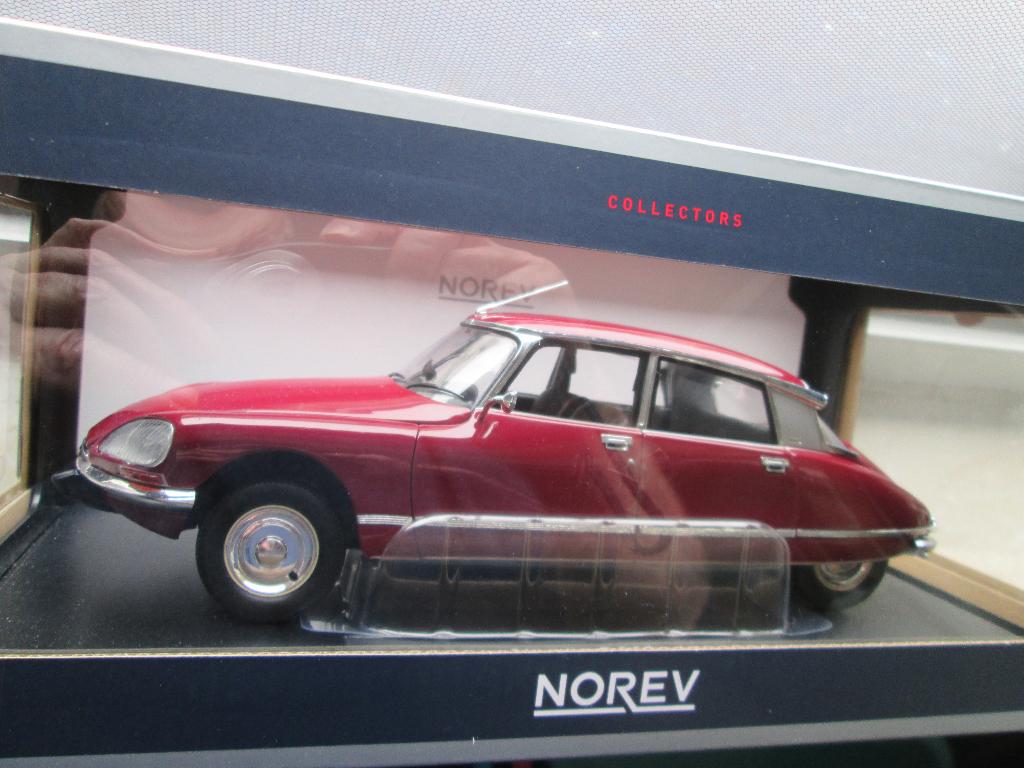 Citroen DS 23 weinrot 1:18 Norev, Ophalen of Verzenden, Nieuw, Overige merken
