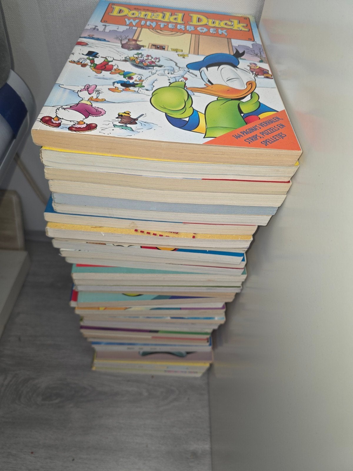 Donald Duck Winterboek - Grote stapel stripboeken, Meerdere stripboeken, Ophalen of Verzenden, Gelezen