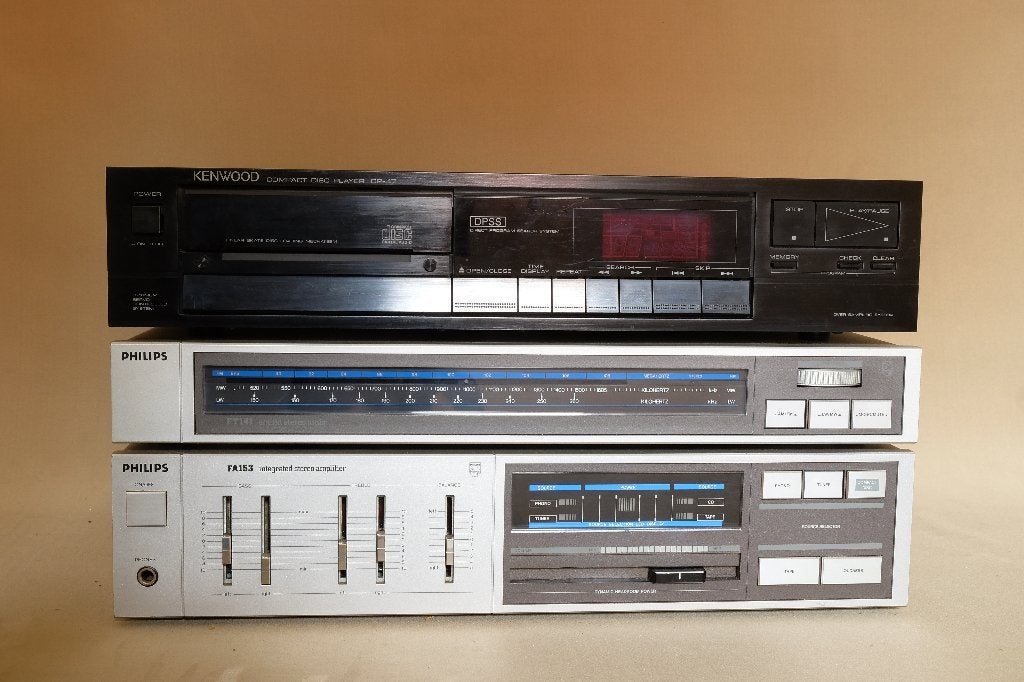 Tuner en versterker van Philips en Kenwood CD-speler vintage, Ophalen of Verzenden, Gebruikt, Tuner of Radio, Philips