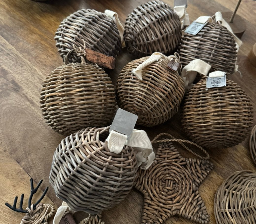 Riviera maison rattan kerstballen en ster, Ophalen of Verzenden, Zo goed als nieuw
