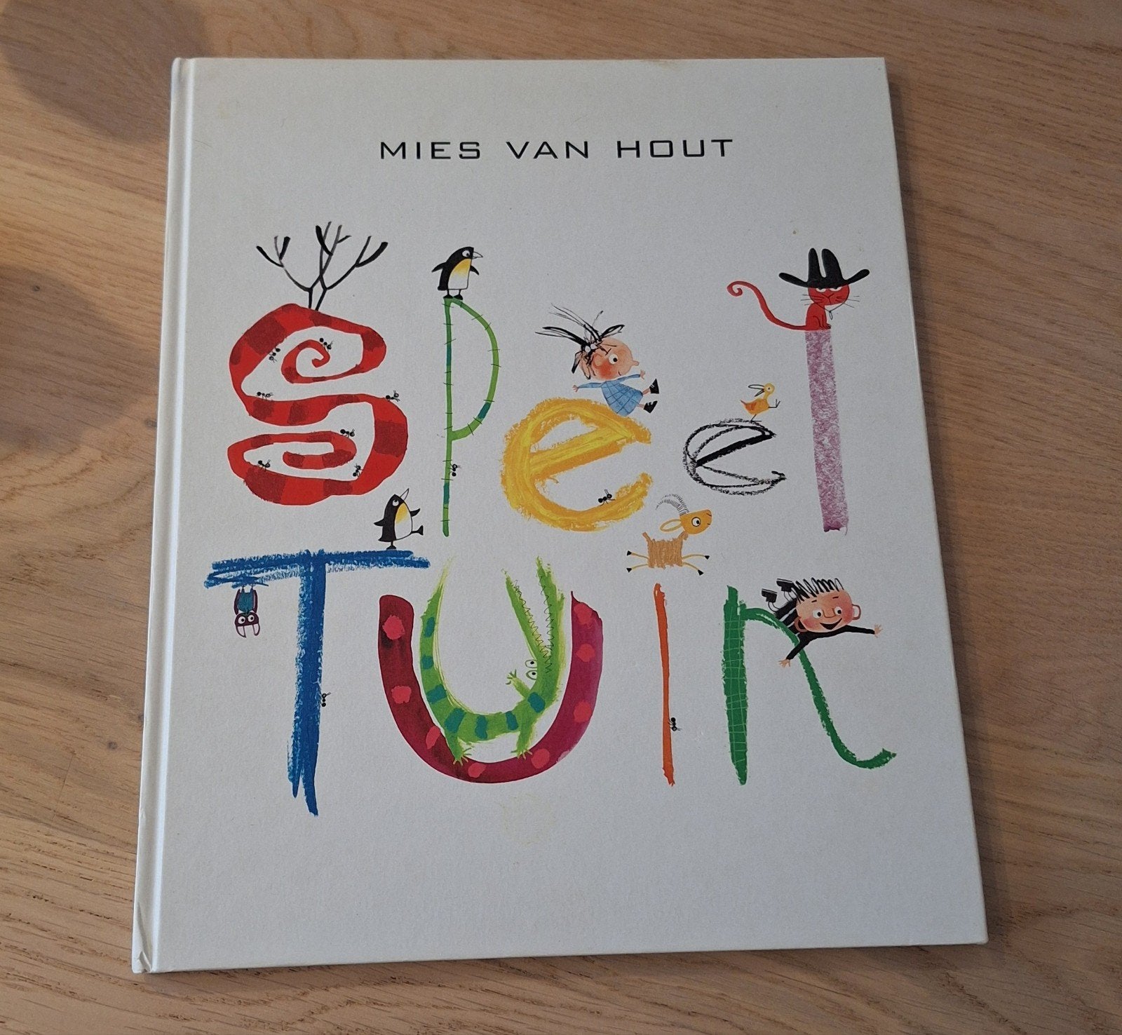 Speeltuin - Mies van Hout (Prentenboek), Boeken, Kinderboeken | Baby's en Peuters, Zo goed als nieuw, 2 tot 3 jaar, Ophalen of Verzenden