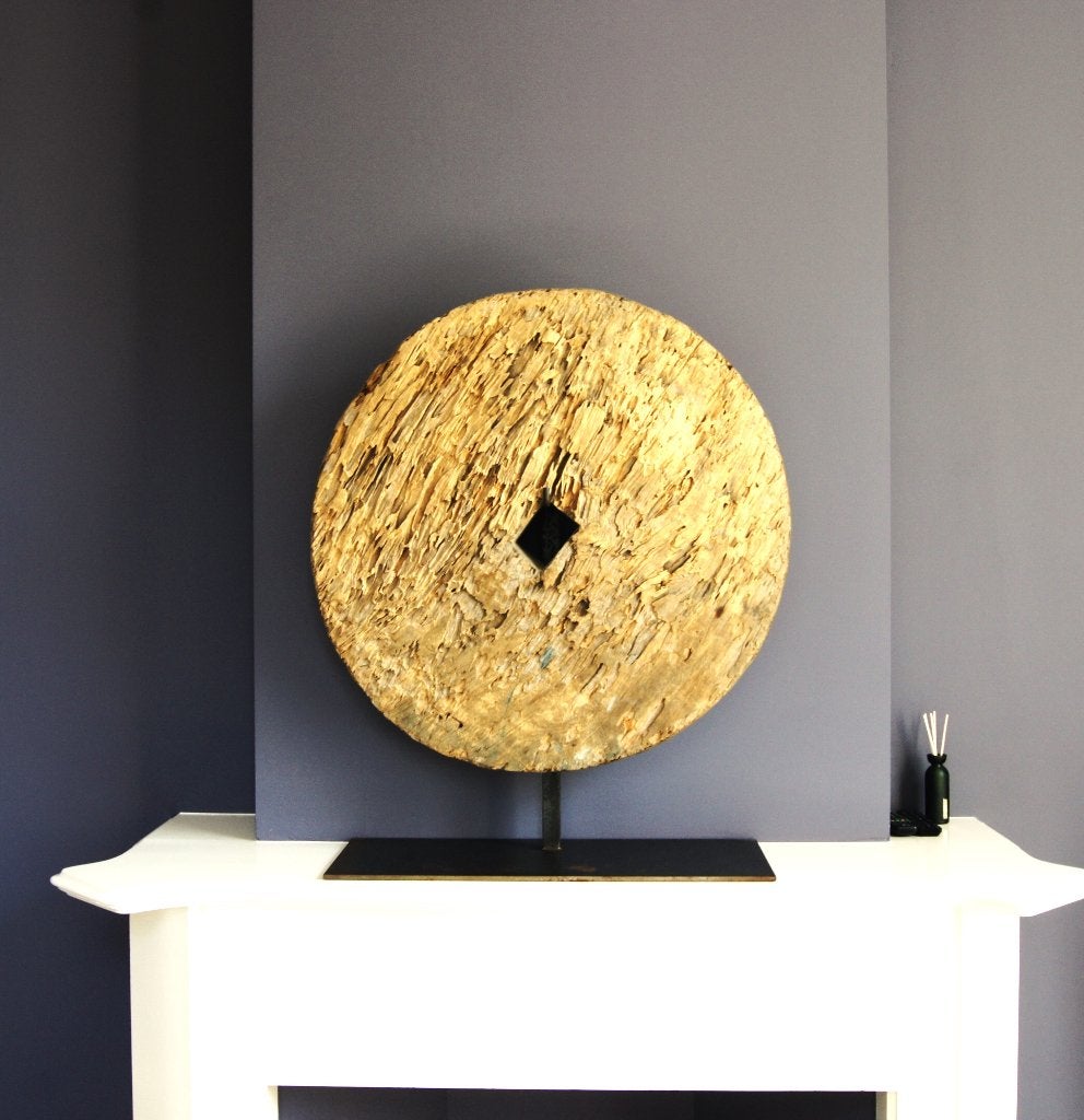 Groot decoratief houten wiel op metalen standaard uniek, Ophalen