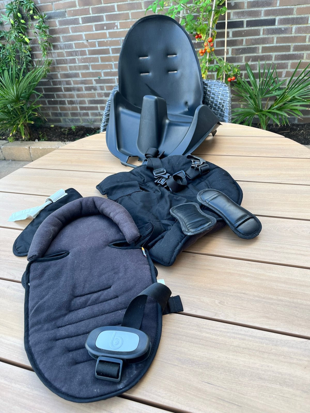 Bloom stoelverkleiner en veiligheidsgordel, Kinderen en Baby's, Kinderstoelen, Ophalen, Gebruikt, Overige typen, Gordel(s)