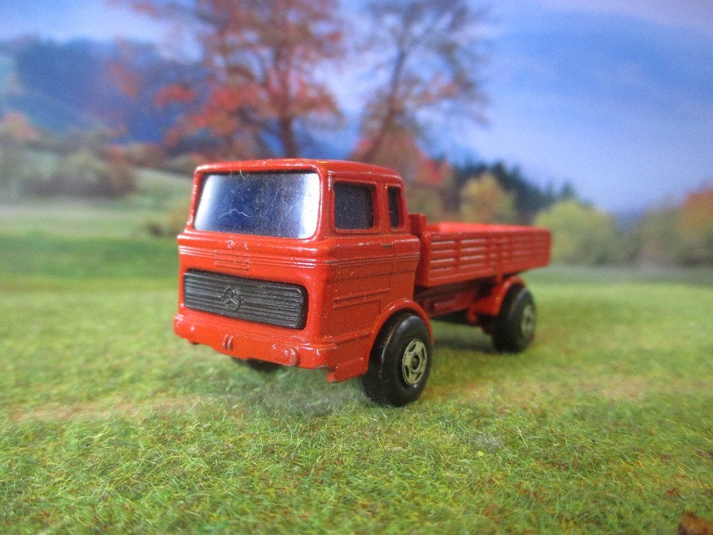 1:87 Mercedes Benz LP Lesney Matchbox SuperFast 1 ROOD, Ophalen of Verzenden, Zo goed als nieuw, Auto