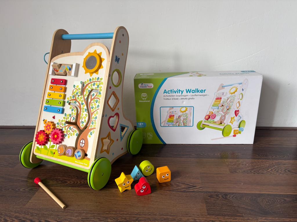 Houten loopwagen van New Classic Toys, Kinderen en Baby's, Speelgoed | Houten speelgoed, Ophalen of Verzenden, Zo goed als nieuw