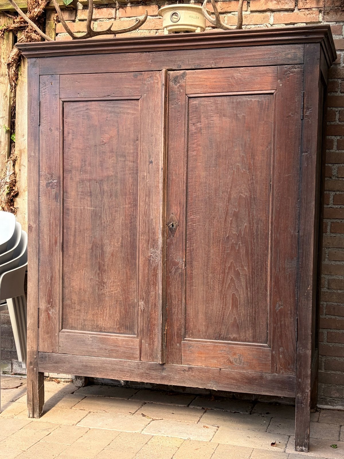 Antieke Houten Kast met Twee Deuren, Ophalen