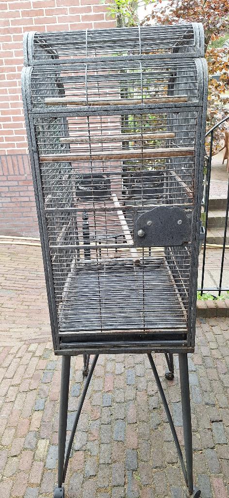 Grote Stevige Papegaai Kooi op wieltjes, Dieren en Toebehoren, Ophalen, Gebruikt, Metaal, Vogelkooi