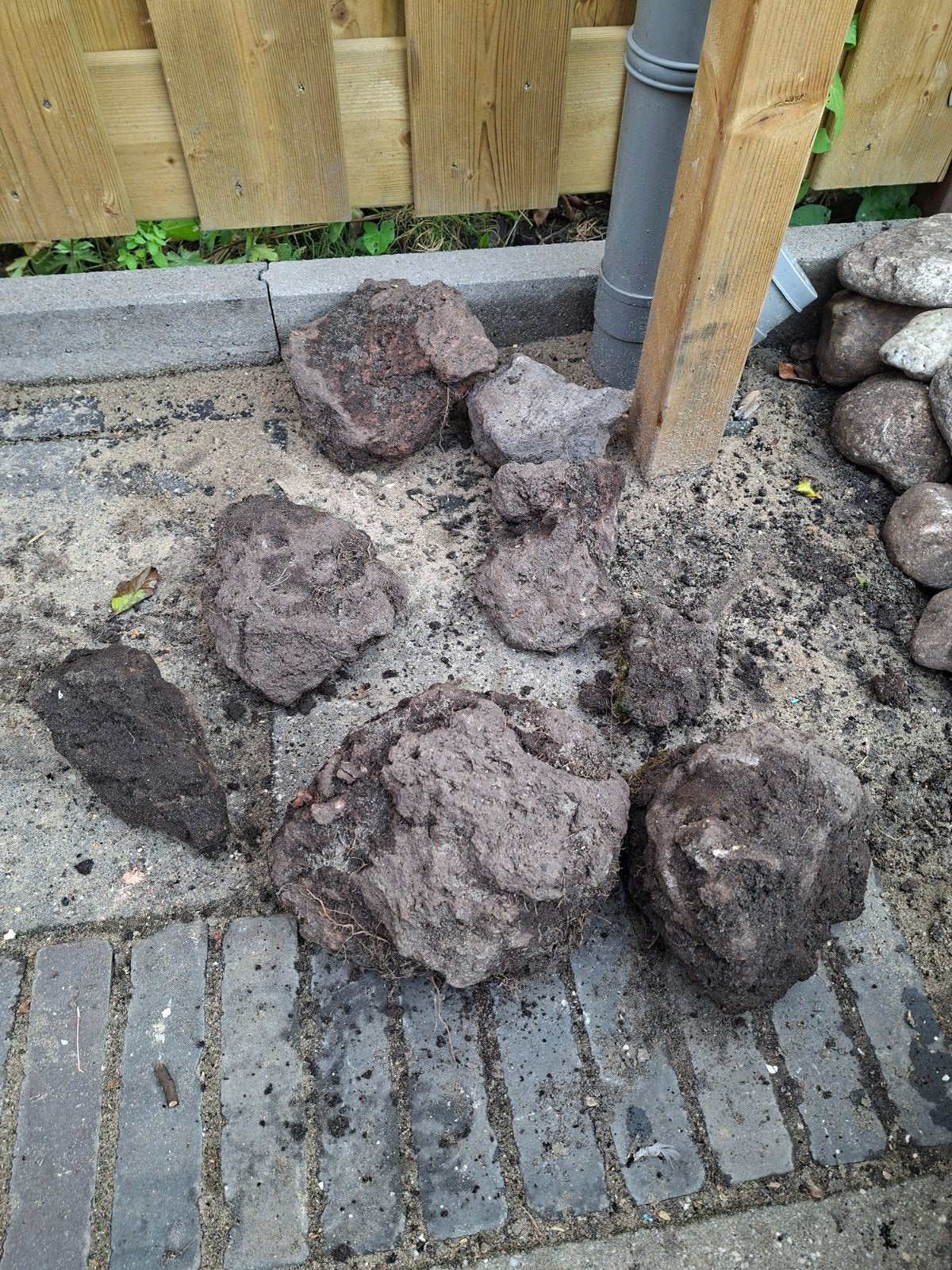 krat lavastenen. 40x30x35cm. meerdere locaties afhalen, Ophalen