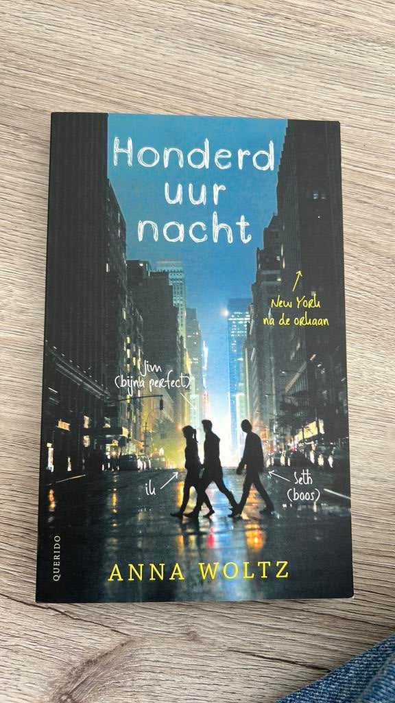 Anna Woltz - Honderd uur nacht, Ophalen of Verzenden, Zo goed als nieuw, Anna Woltz