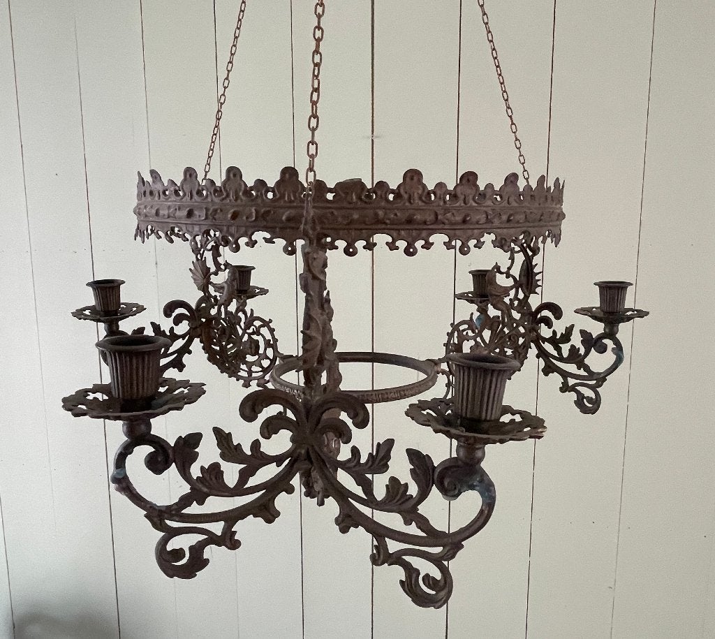 kroonluchter van oude lamp, Ophalen