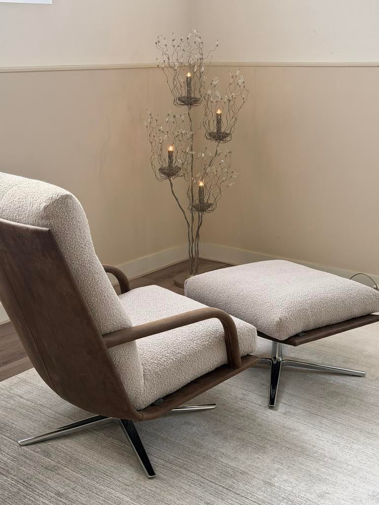 Leolux Kudo draai/ loungefauteuil met hocker NIEUW, Ophalen, Nieuw, Stof, 50 tot 75 cm