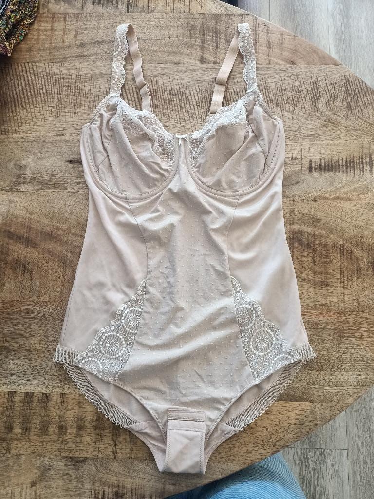 Prima donna body satin 80 E Nieuw beige 80E, Prima Donna, Ophalen of Verzenden, Beige, Body of Korset