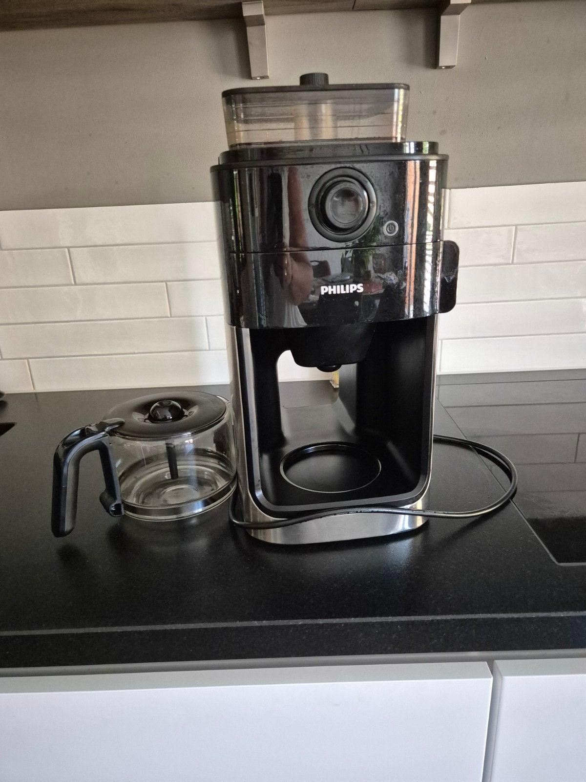 Philips Grind & Brew Koffiezetapparaat, Witgoed en Apparatuur, Koffiezetapparaten, Ophalen, Gebruikt, 10 kopjes of meer, Koffiemachine