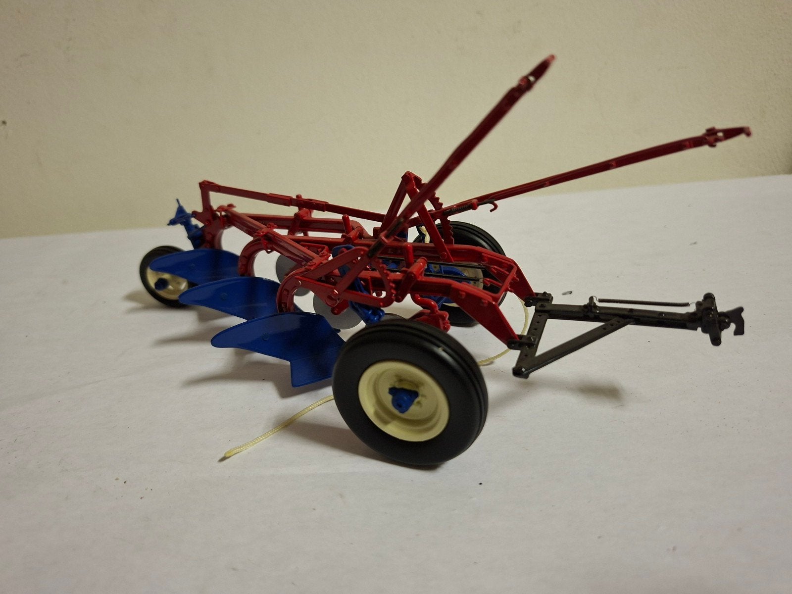 Mc Cormick.  Little Genius Ploeg. Ertl precisie serie nr. 5., Overige merken, Auto, Groter dan 1:32, Nieuw