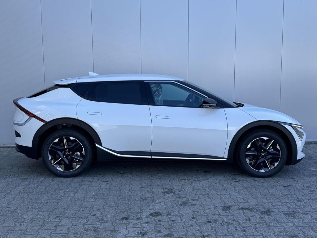 Kia EV6 Light Edition 63 kWh | Facelift | Trekhaak | Parkeer, Automaat, Achterwielaandrijving, 750 kg, 30 min