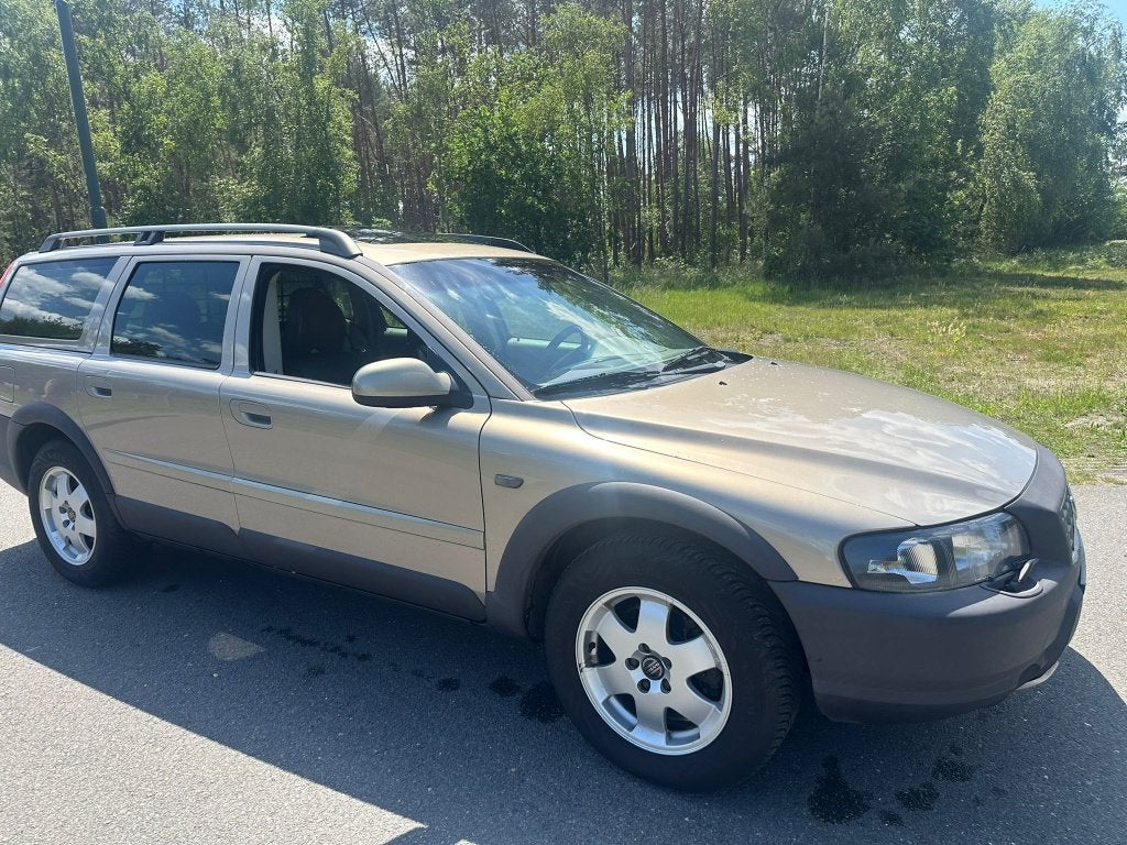Volvo XC70 2.4T AWD Aut 2002 schuifdak extra zitbank 7pers, Automaat, 1800 kg, 1719 kg, Beige