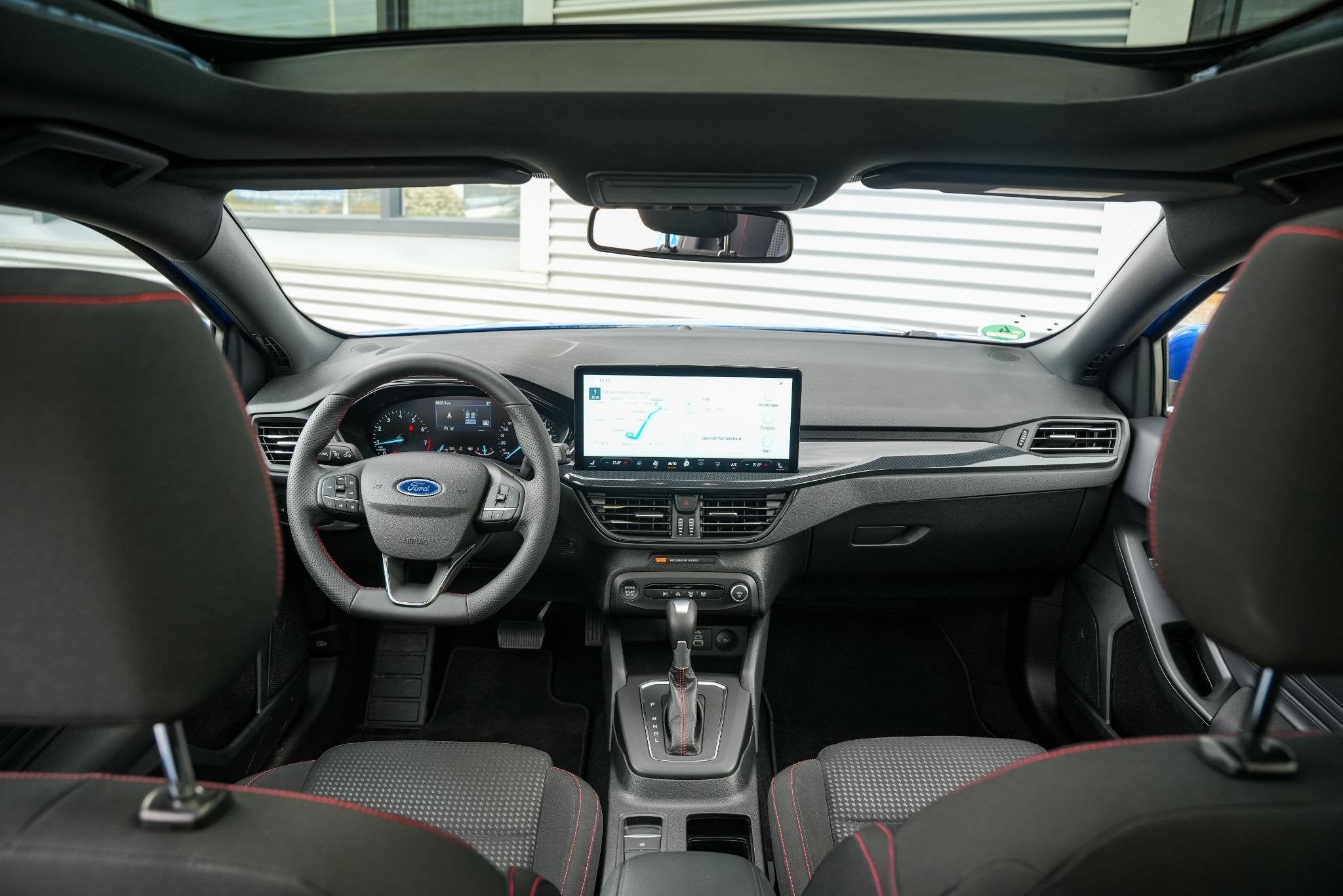 Ford Focus Wagon 1.0 EcoBoost Hybrid ST Line, Stof, Euro 6, 1404 kg, Blauw