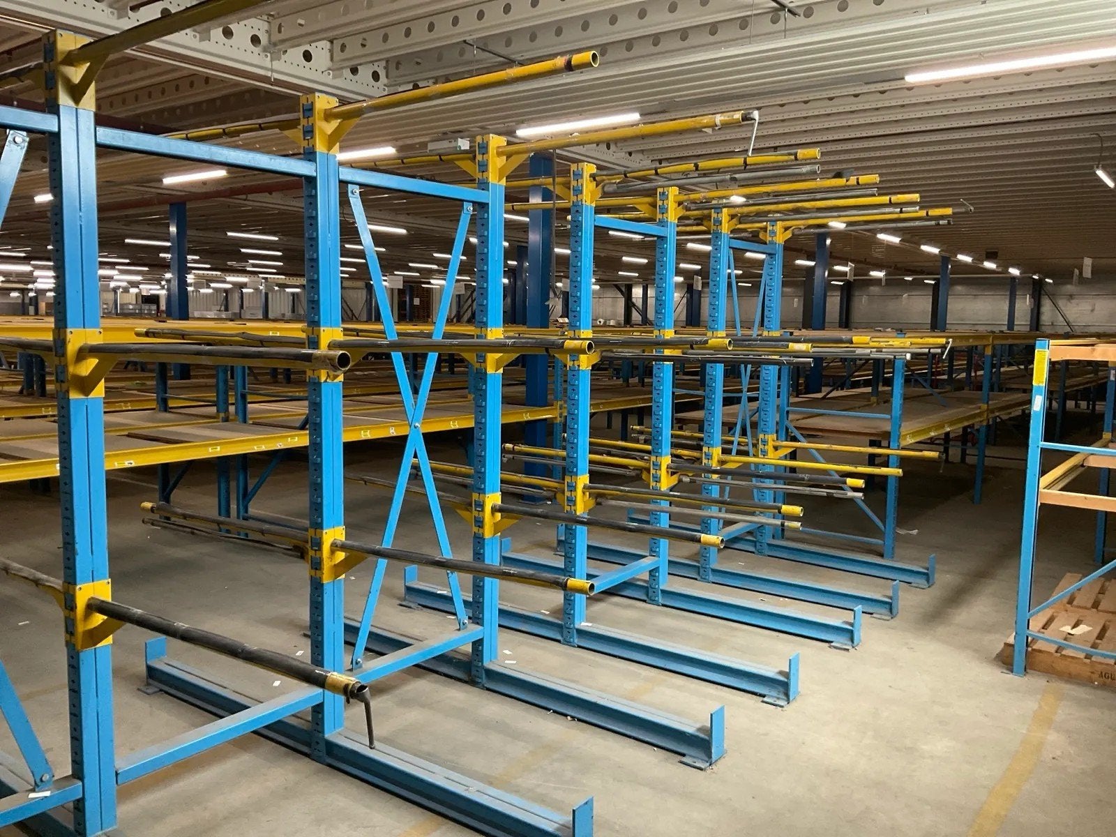 Dubbele draagarm stelling  6.4 mtr, Ophalen