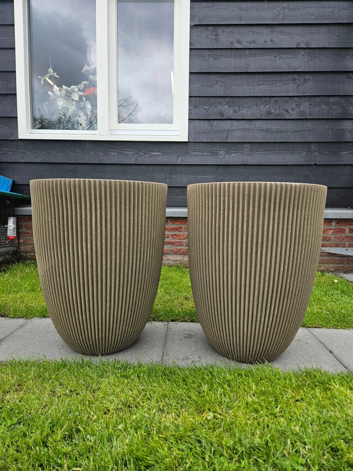 Nieuwe Capi Europe Groove Elegant Bloempot Warm Taupe, Kunststof, Capi, Capi, Rond