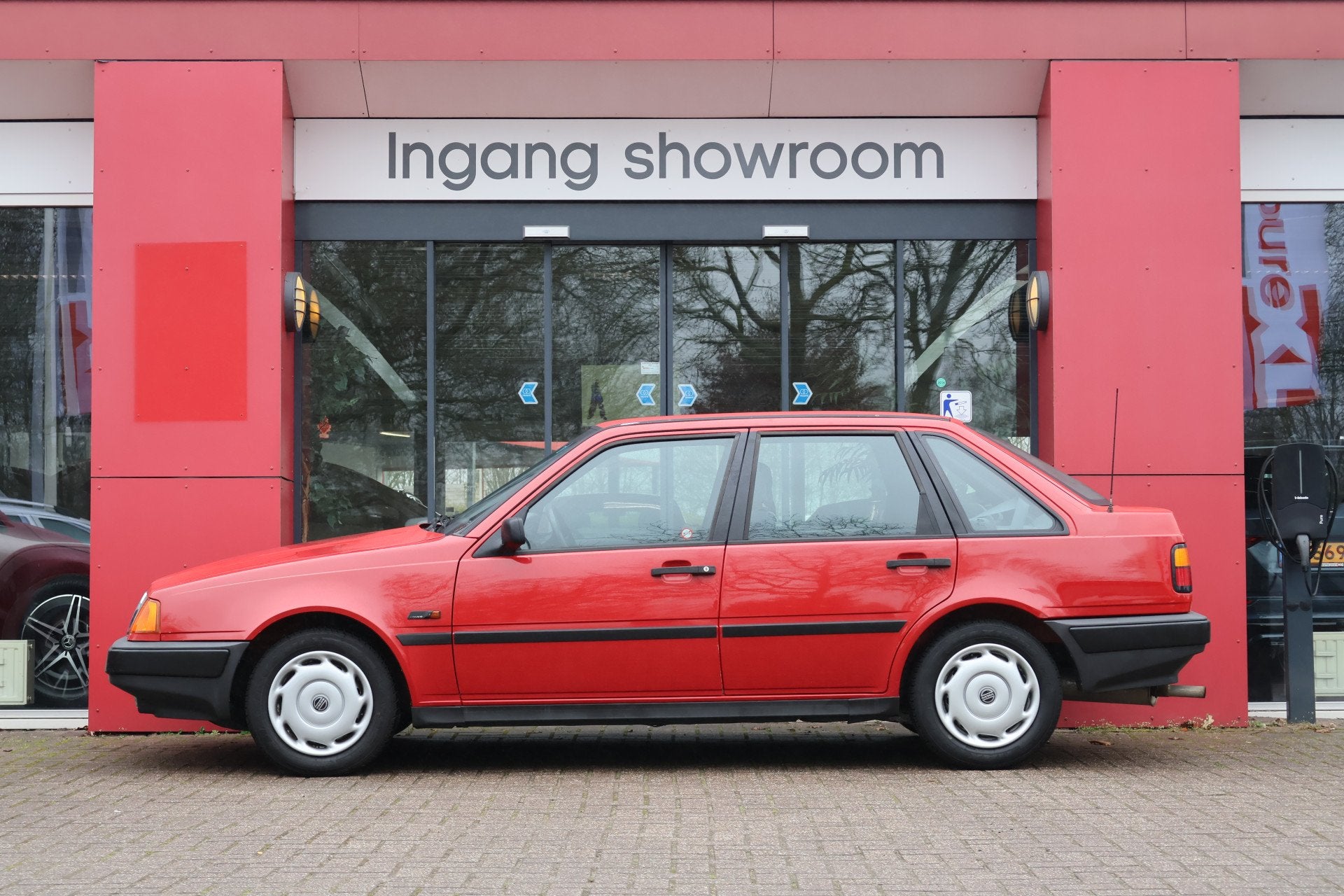 Volvo 440 1.7i DL | Automaat | 1991 | (bj 1991), Auto's, Stof, Zwart, Bedrijf, Radio