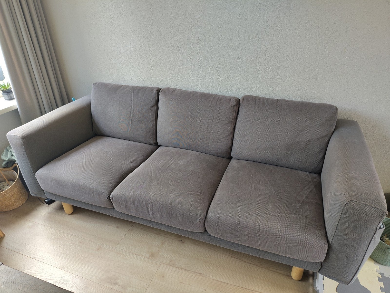 Gratis ophalen grijze IKEA bank, Ophalen, Gebruikt, Driepersoons, 75 tot 100 cm