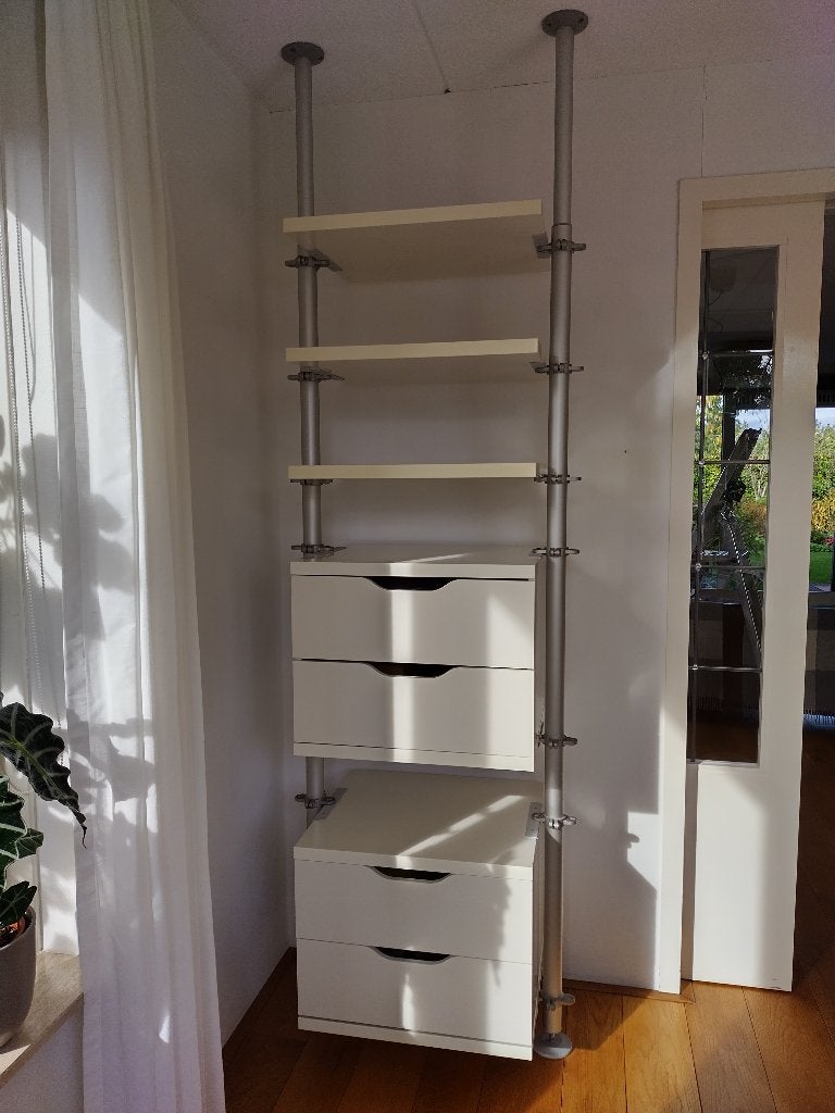 Stolmen IKEA kast met twee ladeblokken en planken