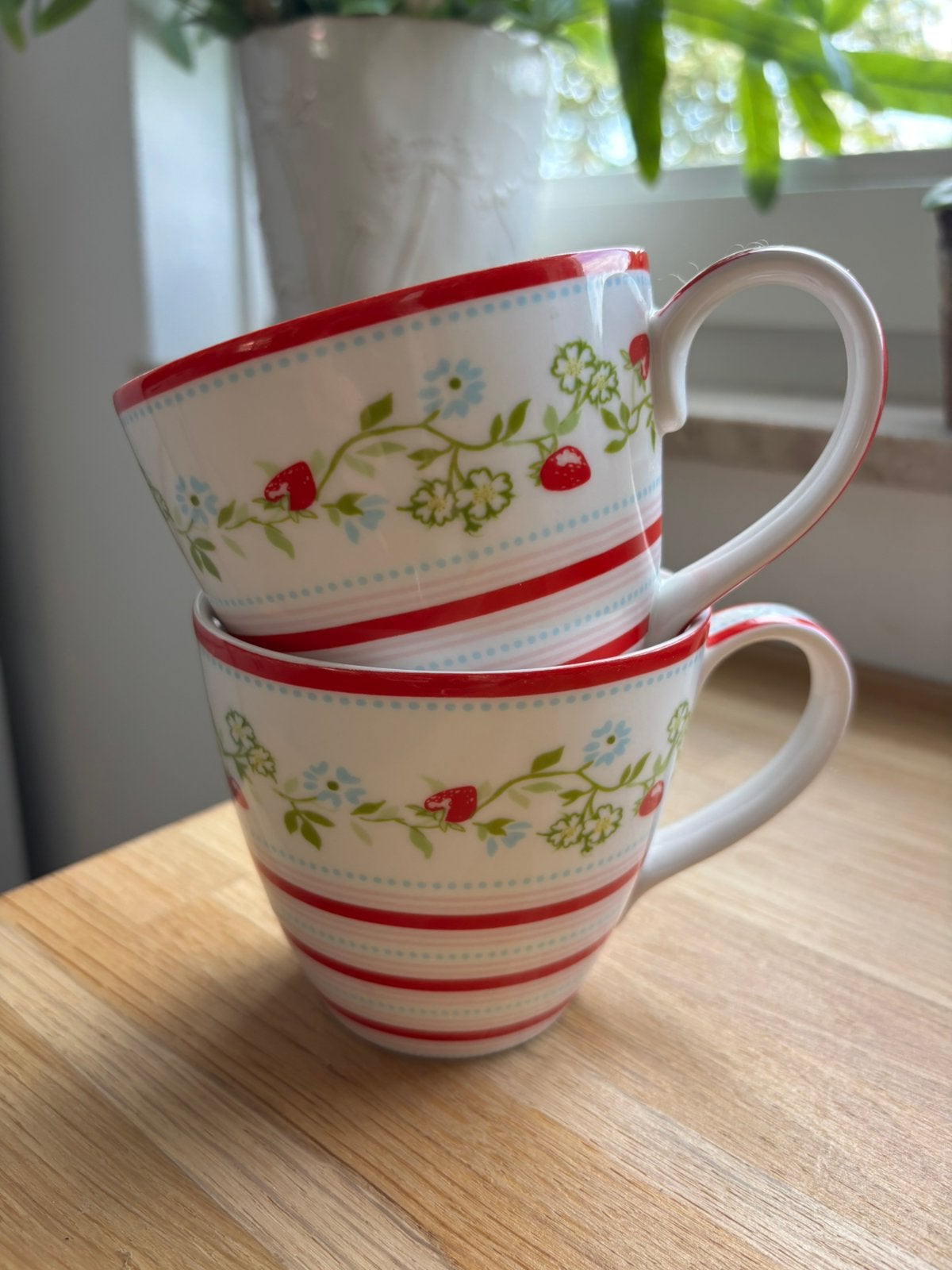 Greengate mokken met oor 2 stuks, Ophalen of Verzenden, Zo goed als nieuw, Overige stijlen, Kop(pen) en/of Schotel(s)
