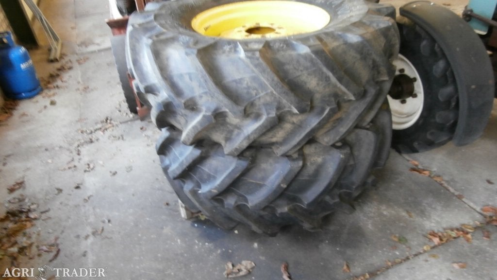 Banden Pirelly TM 700 480-70R24 € 1100,00, Zakelijke goederen, Agrarisch | Onderdelen | Banden, Velgen en Assen, Niet opgegeven