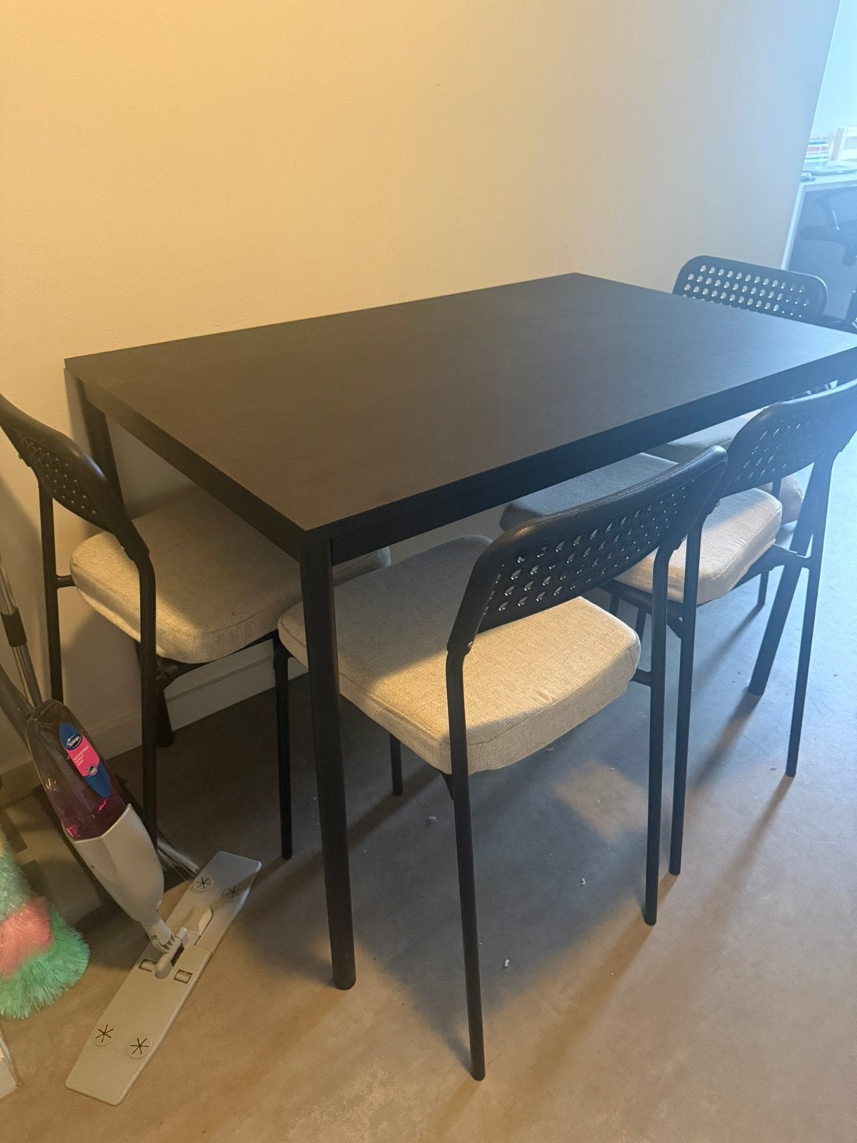 Ikea eettafel en stoelen, Huis en Inrichting, Tafels | Eettafels, Ophalen, 50 tot 100 cm, 100 tot 150 cm, Zo goed als nieuw