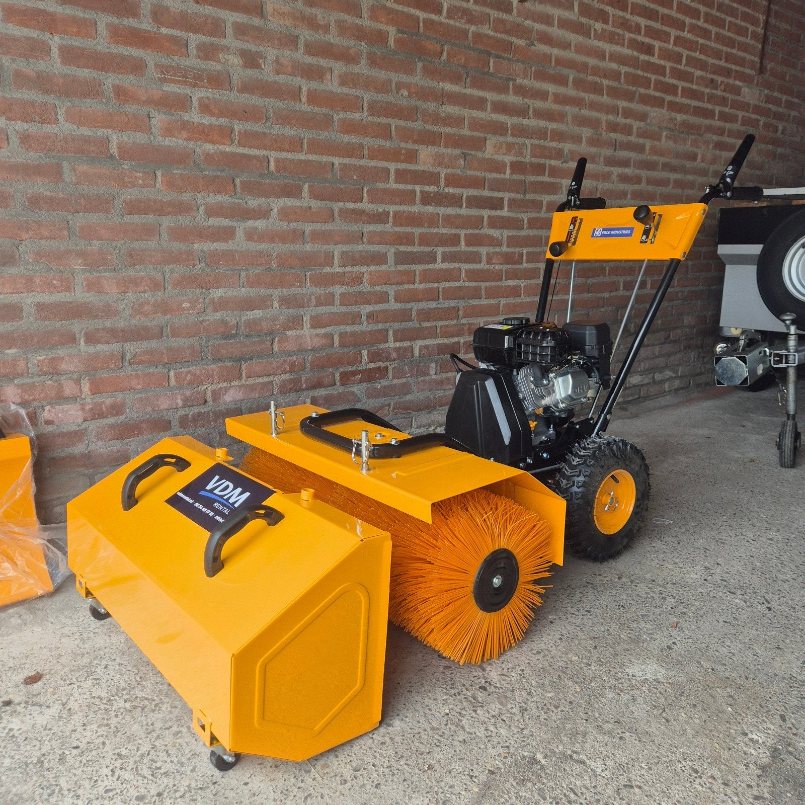 Te huur: Veegmachine, Ophalen of Verzenden