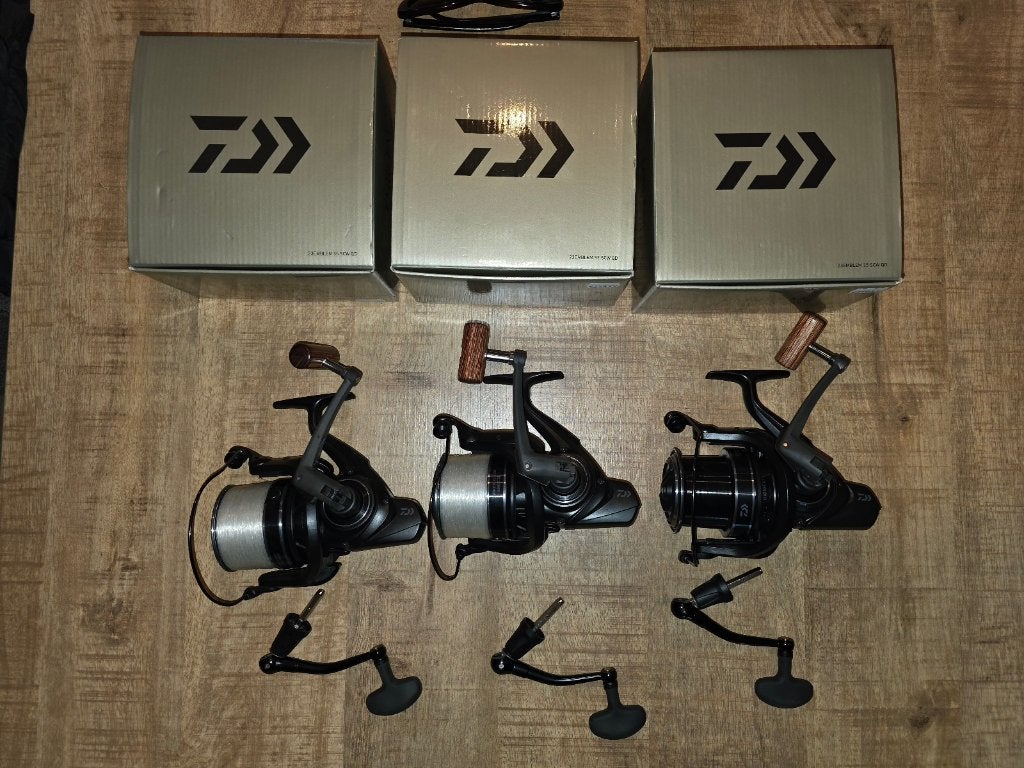 3x daiwa Emblem 35 scw QD, Ophalen of Verzenden, Zo goed als nieuw, Molen