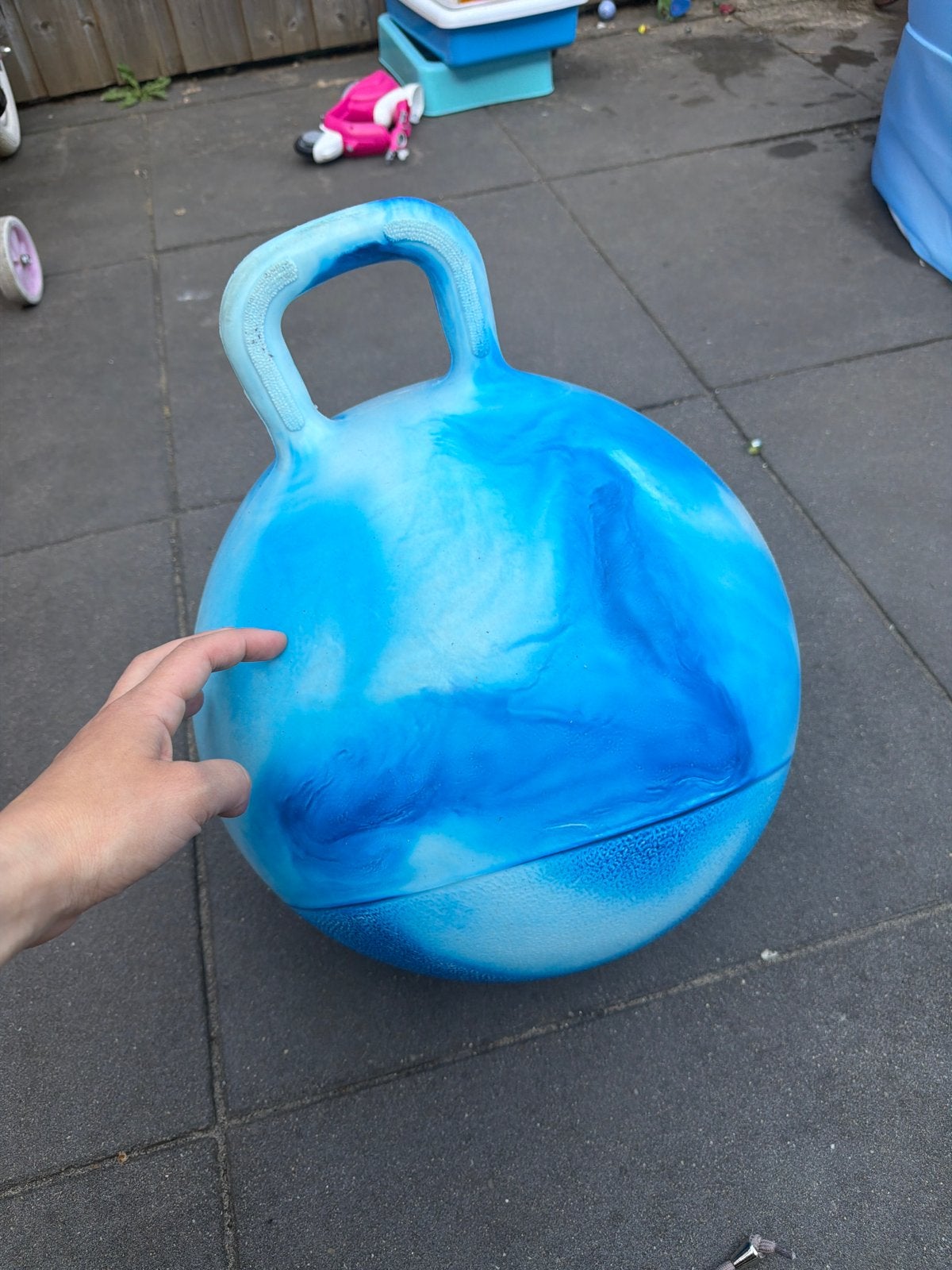 Blauwe springbal met handvat voor kinderen skippy bal, Ophalen of Verzenden, Gebruikt, Jongen of Meisje