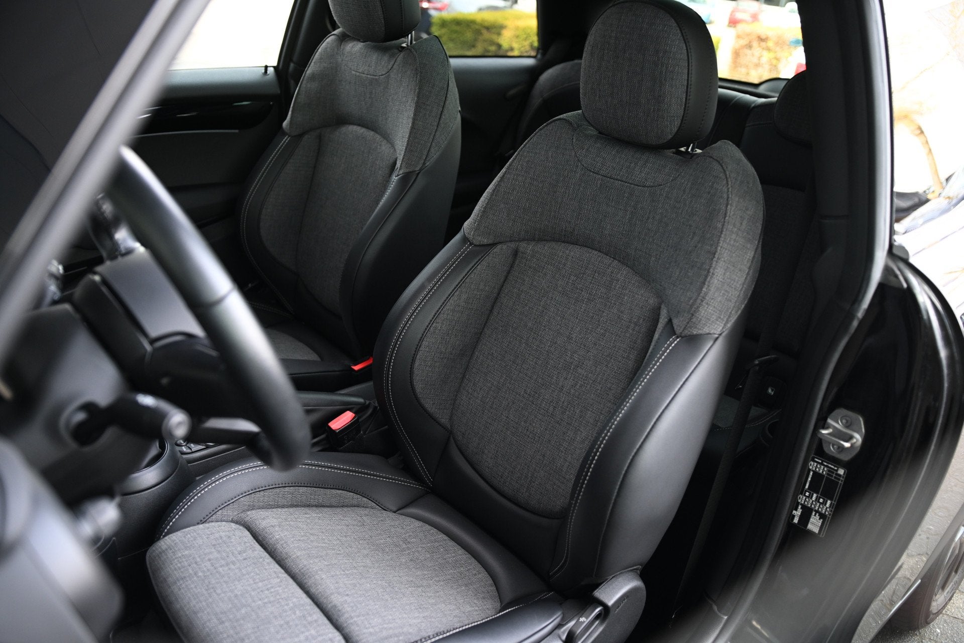 MINI Hatchback One Classic / Panoramadak / Sportstoelen / Cr, Auto's, Dealer onderhouden, Gebruikt, Met garantie (alle), 4 stoelen