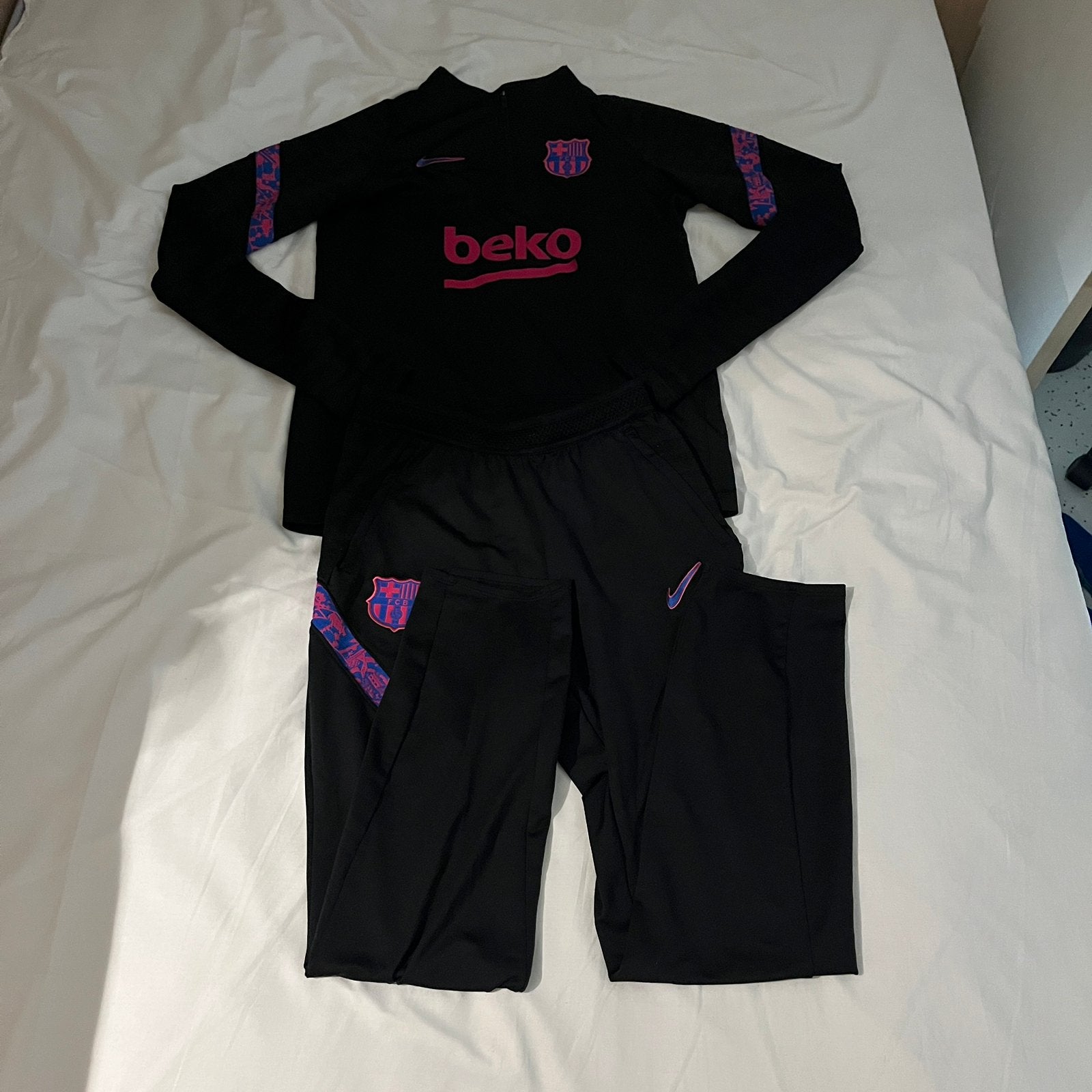 Barça Tracksuit/Trainingspak XL Kindermaat Zwart Roze Paars, Zwart, Maat 56/58 (XL), Ophalen of Verzenden, Zo goed als nieuw