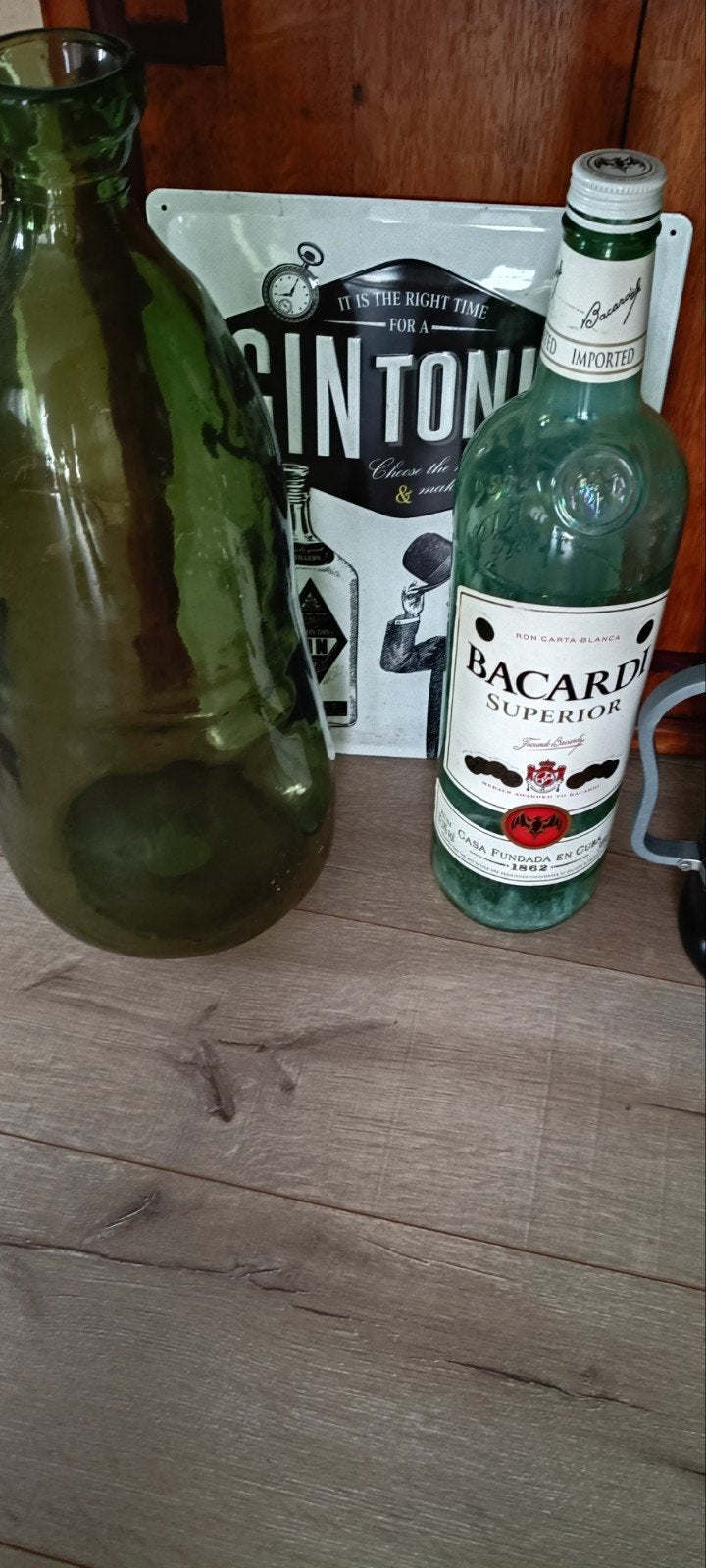 Decoratieve flessen en Gin Tonic bord, Ophalen