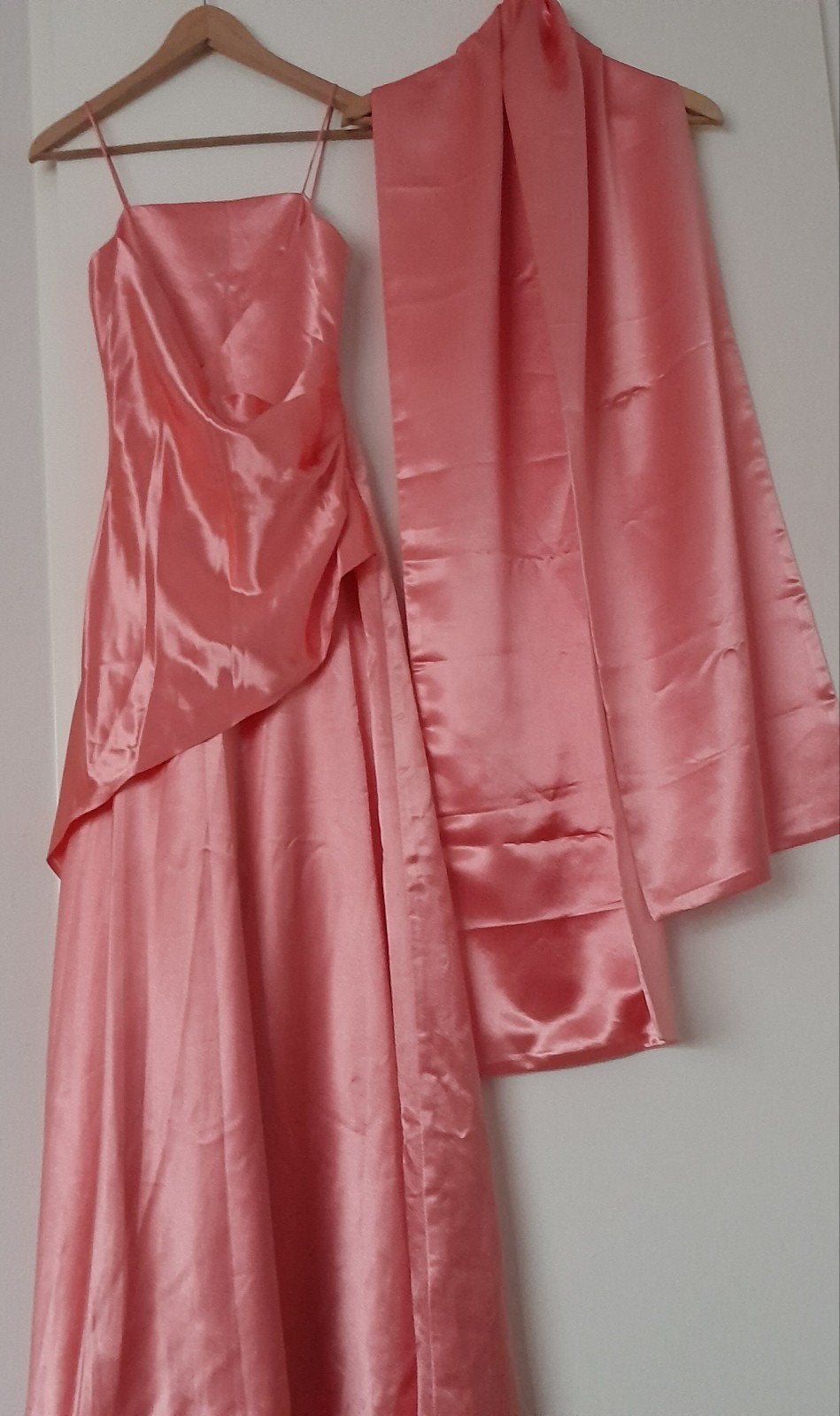 Elegante  Gala Jurk met Sjaal - Perfect voor Speciale Ge, Maat 38/40 (M), Ophalen of Verzenden, Zo goed als nieuw, Roze