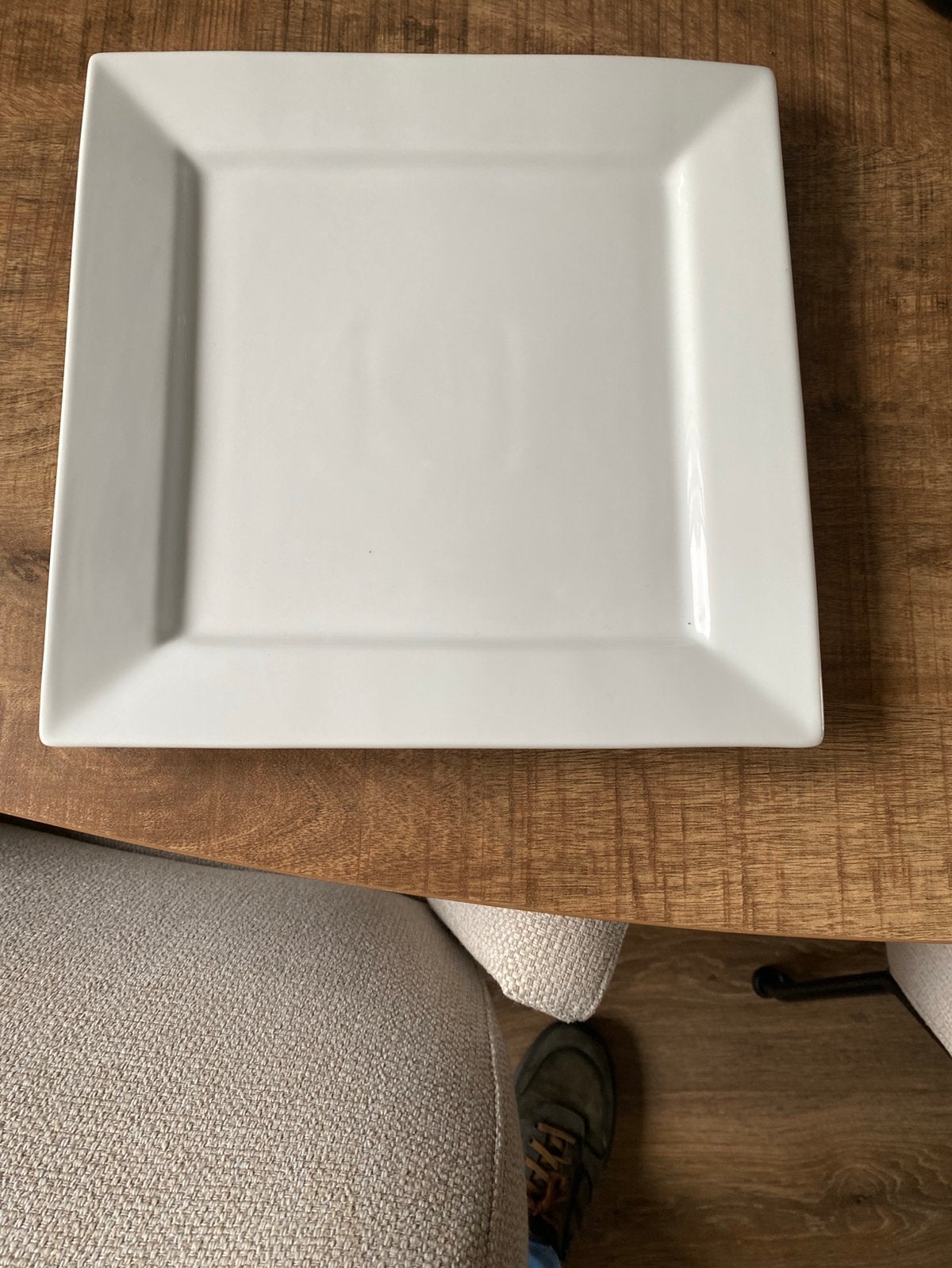 Te koop Dinerborden wit porselein 30x30cm nieuw, Ophalen, Zo goed als nieuw, Bord(en), Overige stijlen