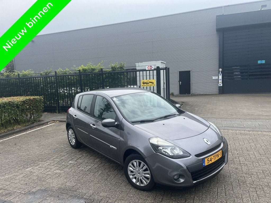 Renault Clio 1.5 dCi Cruisecontrol Clima Navigatiesysteem, Voorwielaandrijving, Euro 5, Gebruikt, 4 cilinders