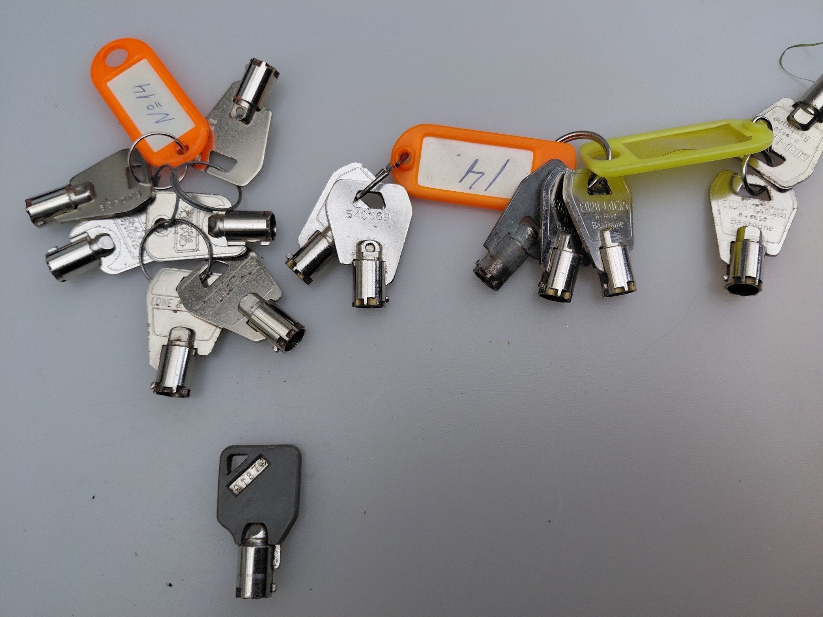 div sleutels en uitleessleutels  voor. speelautomaat, Ophalen of Verzenden