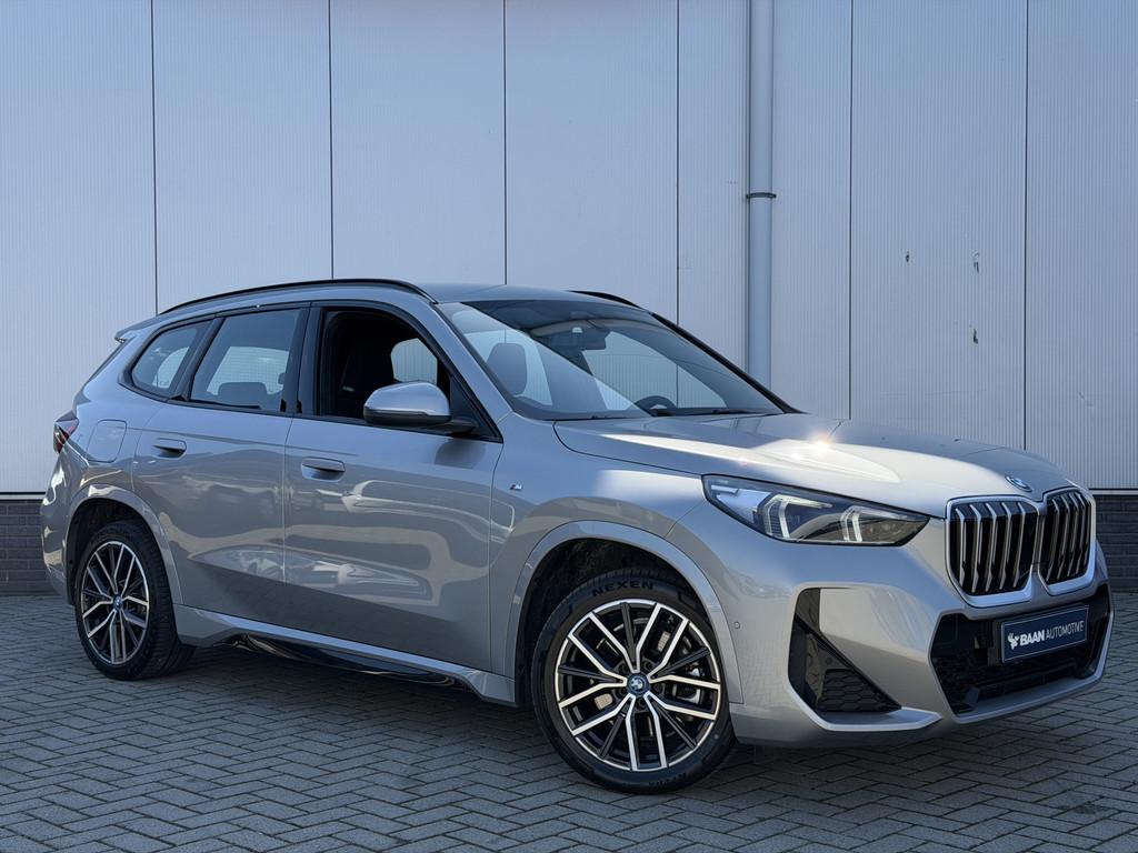 BMW X1 xDrive25e | M-Sport | Driving Assistant Plus |, Gebruikt, Zwart, Alcantara, Bedrijf