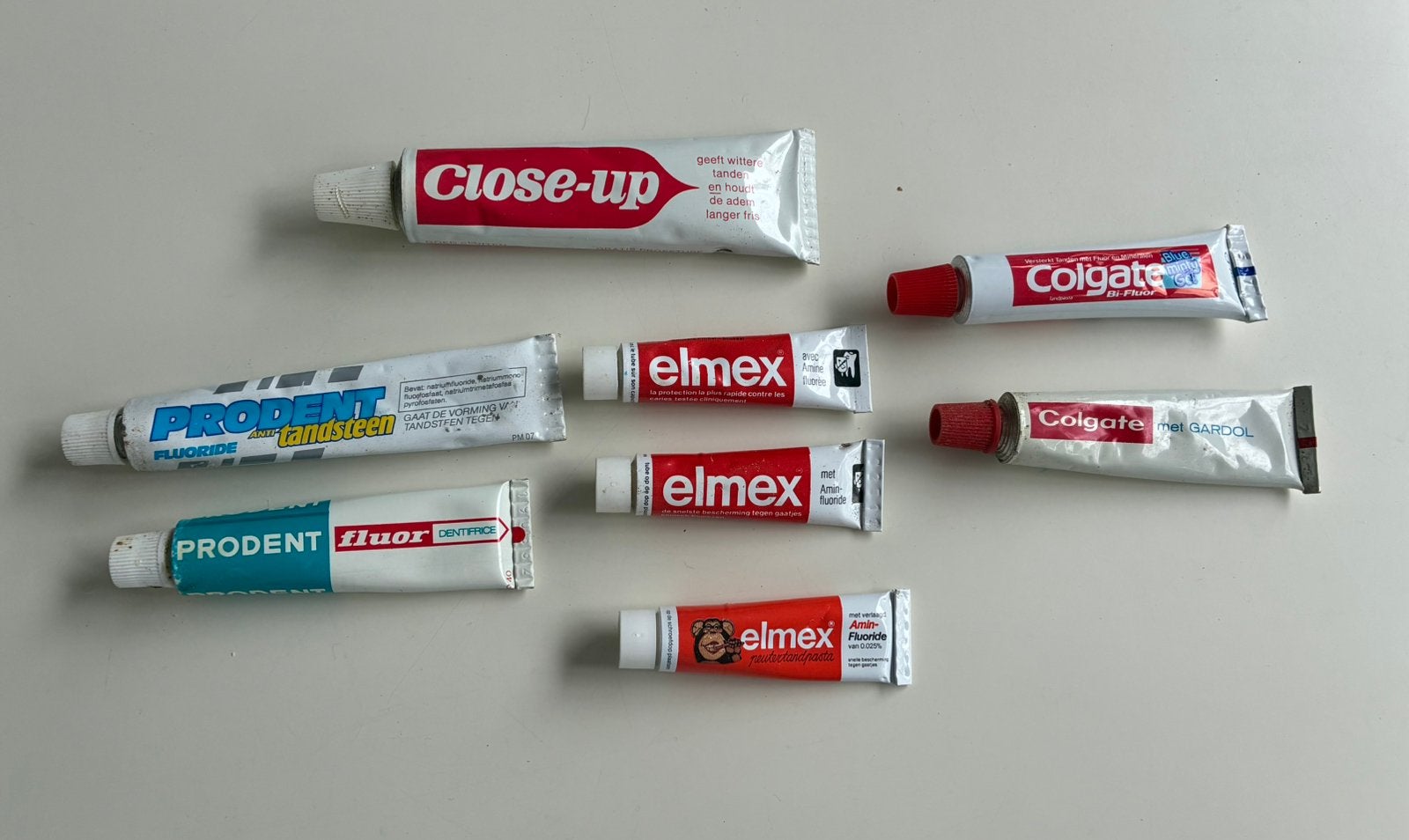 Monsters tandpasta tubes -Close-up, Colgate, Prodent, Elmex, Ophalen of Verzenden, Gebruikt, Gebruiksvoorwerp