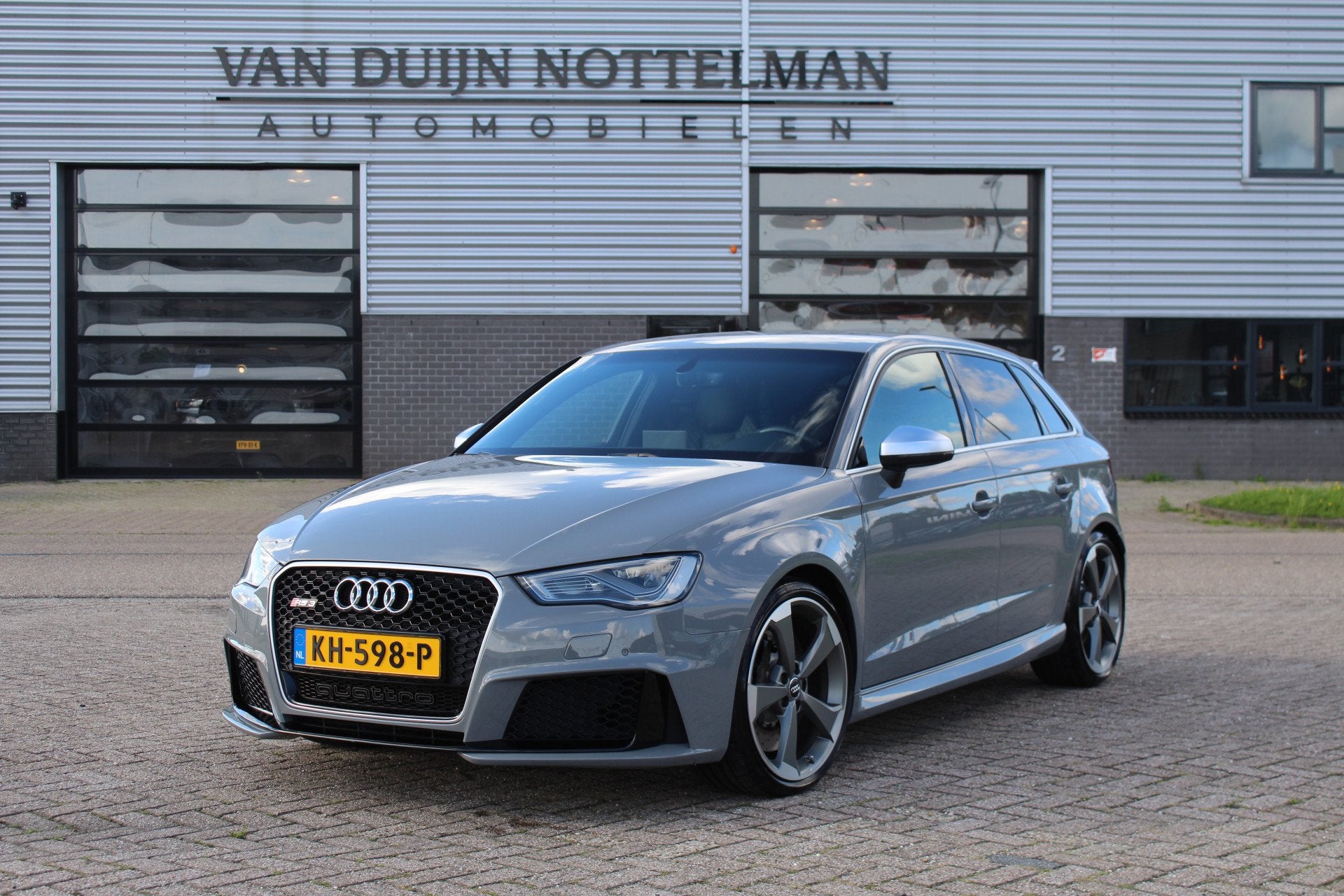 Audi RS3 Sportback 2.5 TFSI Quattro Pro Line Plus / RS zetel, Automaat, Gebruikt, Met garantie (alle), Verwarmde buitenspiegels
