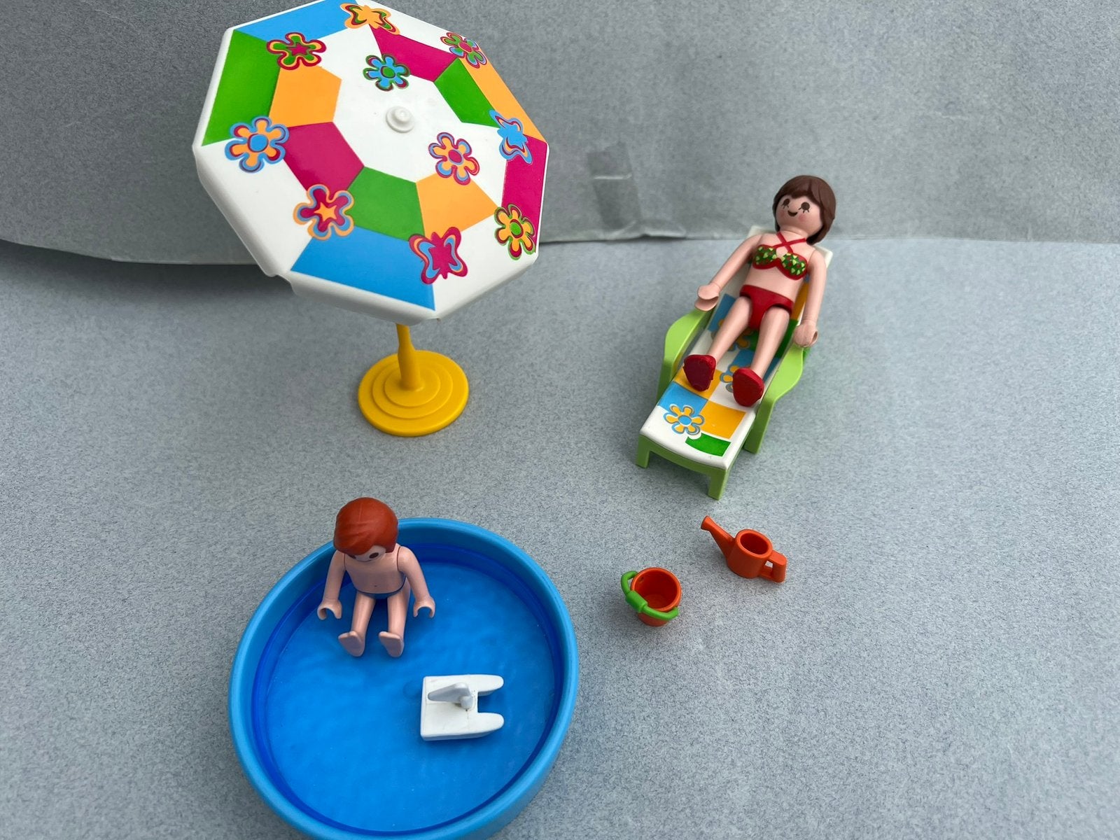 Playmobil kinderbadje- parasol, ligbed, speelgoed, Ophalen of Verzenden, Zo goed als nieuw