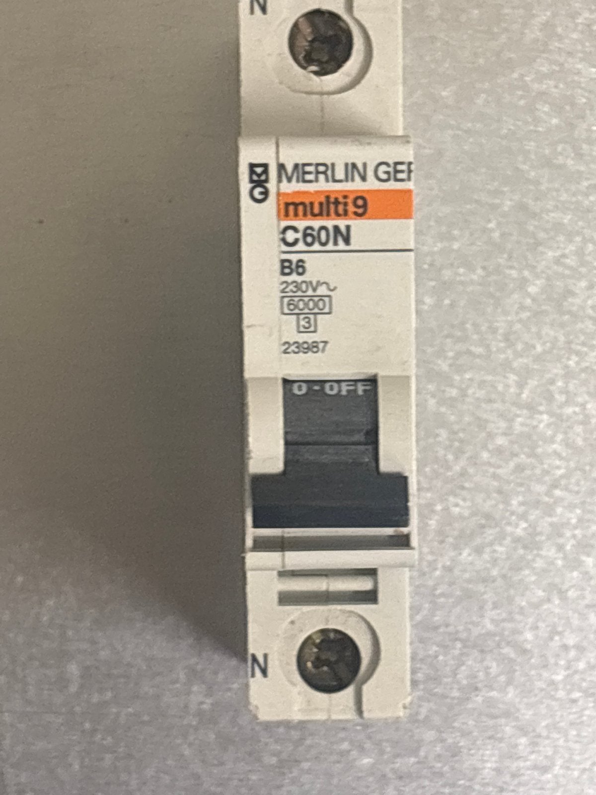 Merlin Gerin Multi9 C60N B6 230V Automatische Zekering, Doe-het-zelf en Verbouw, Ophalen of Verzenden, Gebruikt, Schakelaar