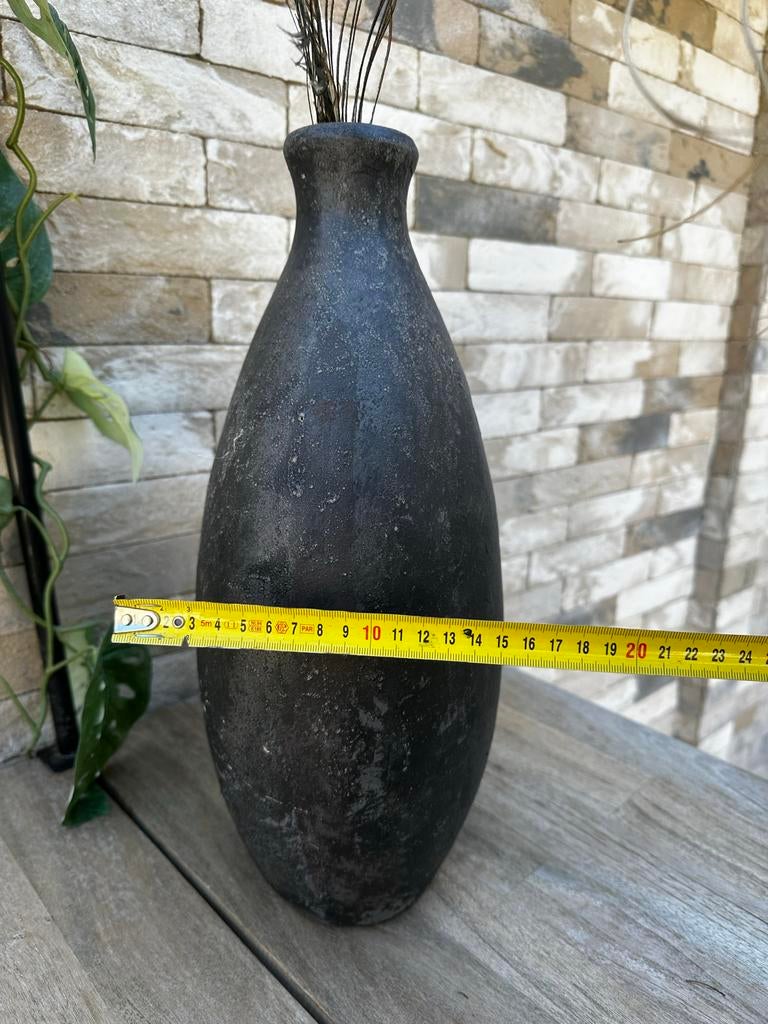 Decoratieve zwarte/grijze vaas, 25 cm hoog, Ophalen, Zwart, Overige materialen, Minder dan 50 cm