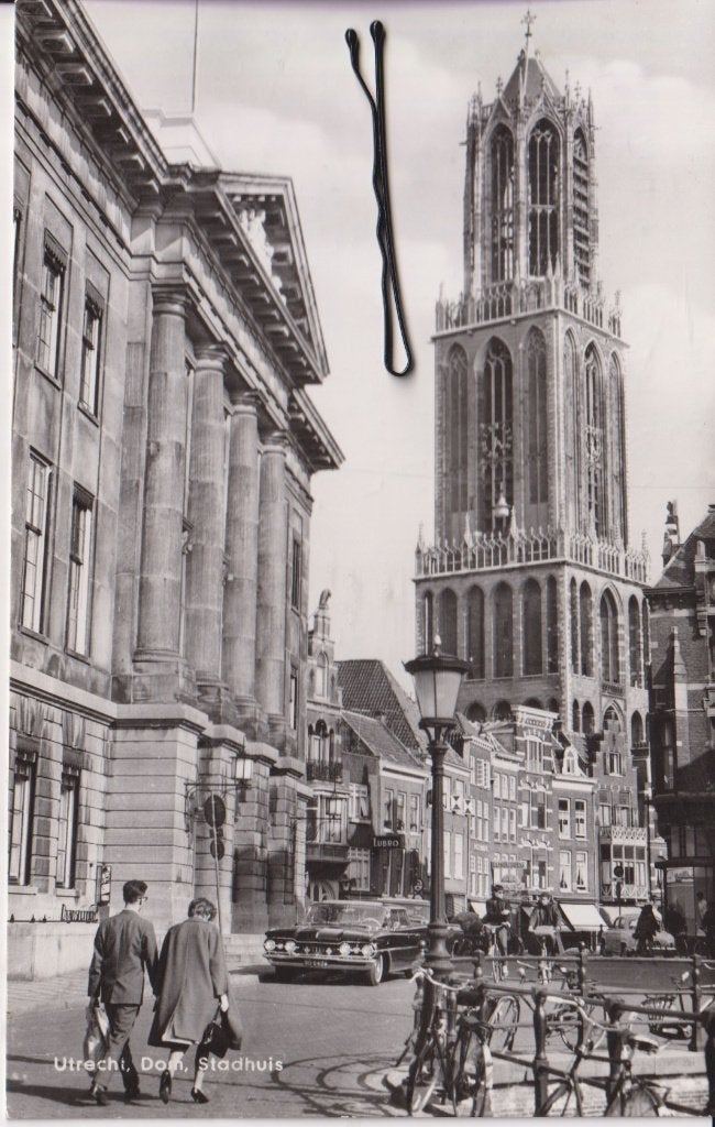Utrecht . de Dom en Stadhuis met auto's Oldsmobile 98, 1959, Ophalen of Verzenden, 1960 tot 1980, Gelopen, Utrecht